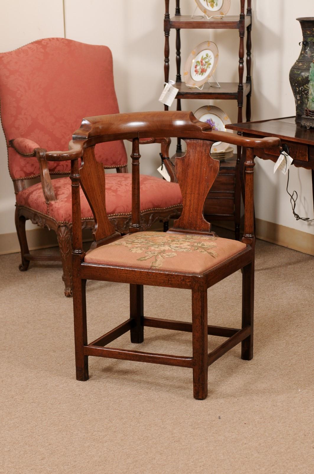 18th Century and Earlier 18th Century English Mahogany Corner Chair with Rounded Back, Slip Seat