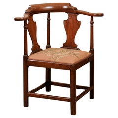 18th Century English Mahogany Corner Chair with Rounded Back, Slip Seat