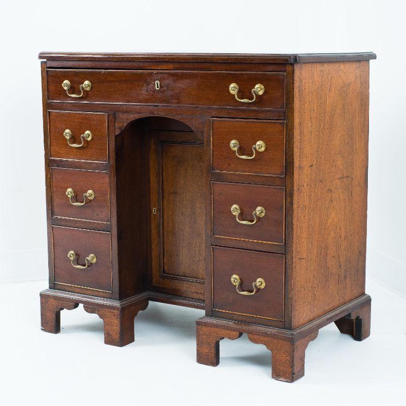 Brass English Mahogany Knee Hole Vanity or Dressing Table, c. 1760 For Sale