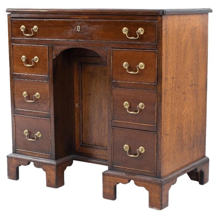 18th Century English Mahogany Knee Hole Vanity or Dressing Table