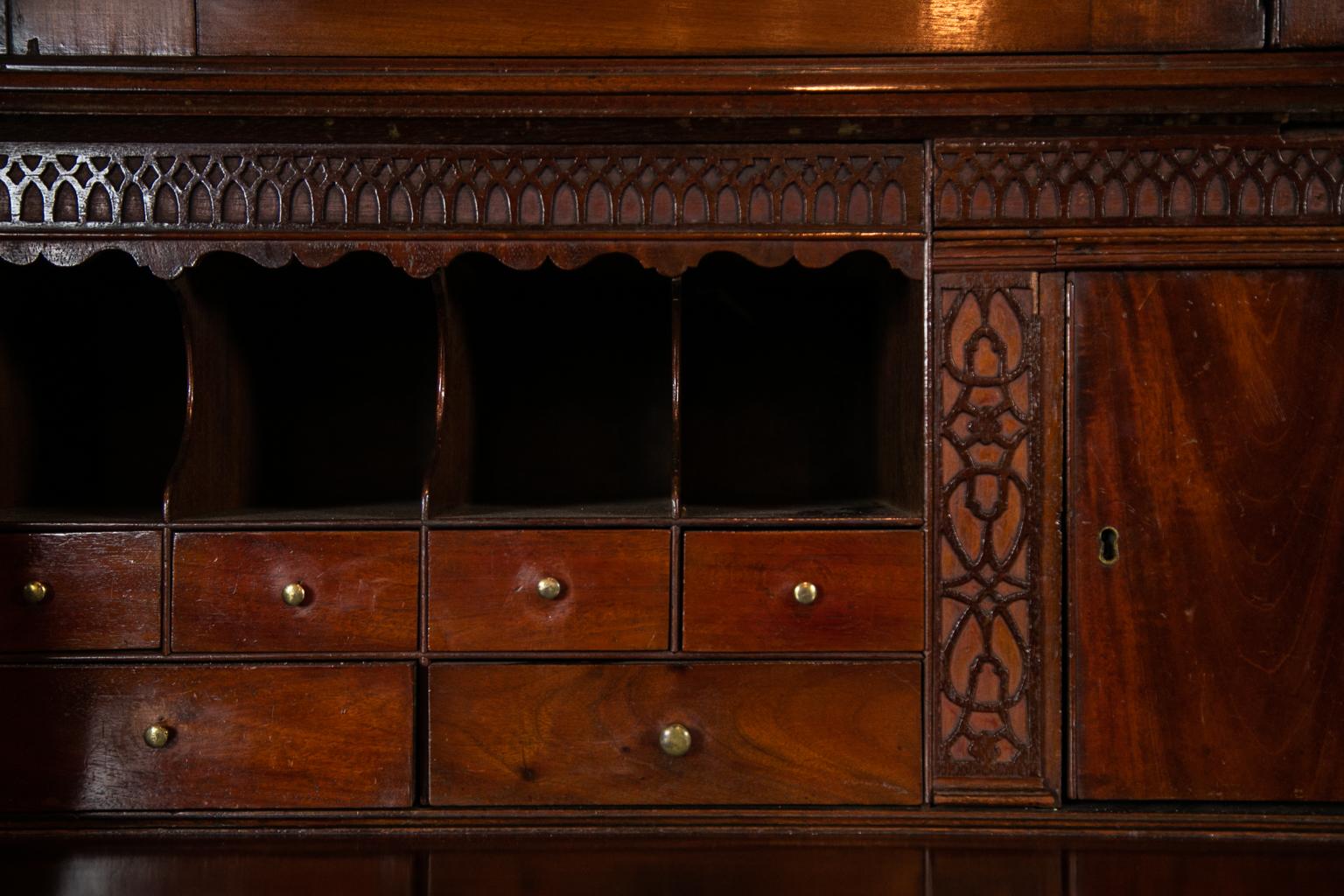 18th Century English Mahogany Secretary In Good Condition For Sale In Wilson, NC