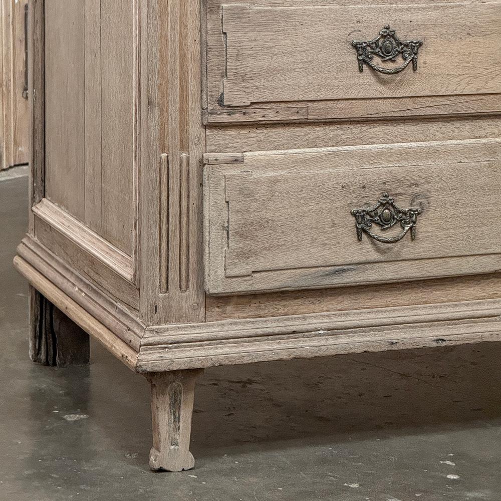 Cassettiera neoclassica inglese del XVIII secolo in Oak striato in vendita 3
