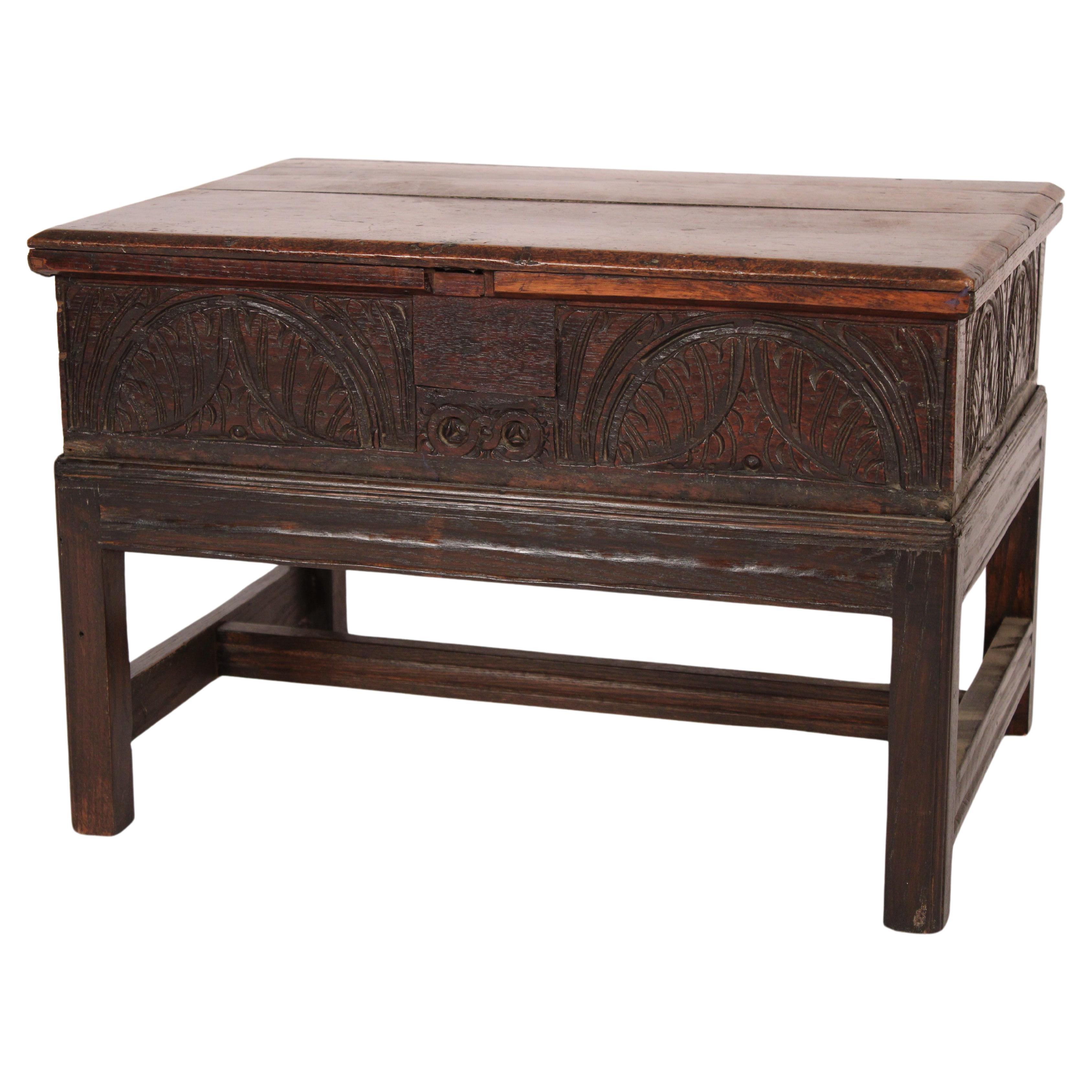 18th Century English Oak Bible Box / Side Table For Sale