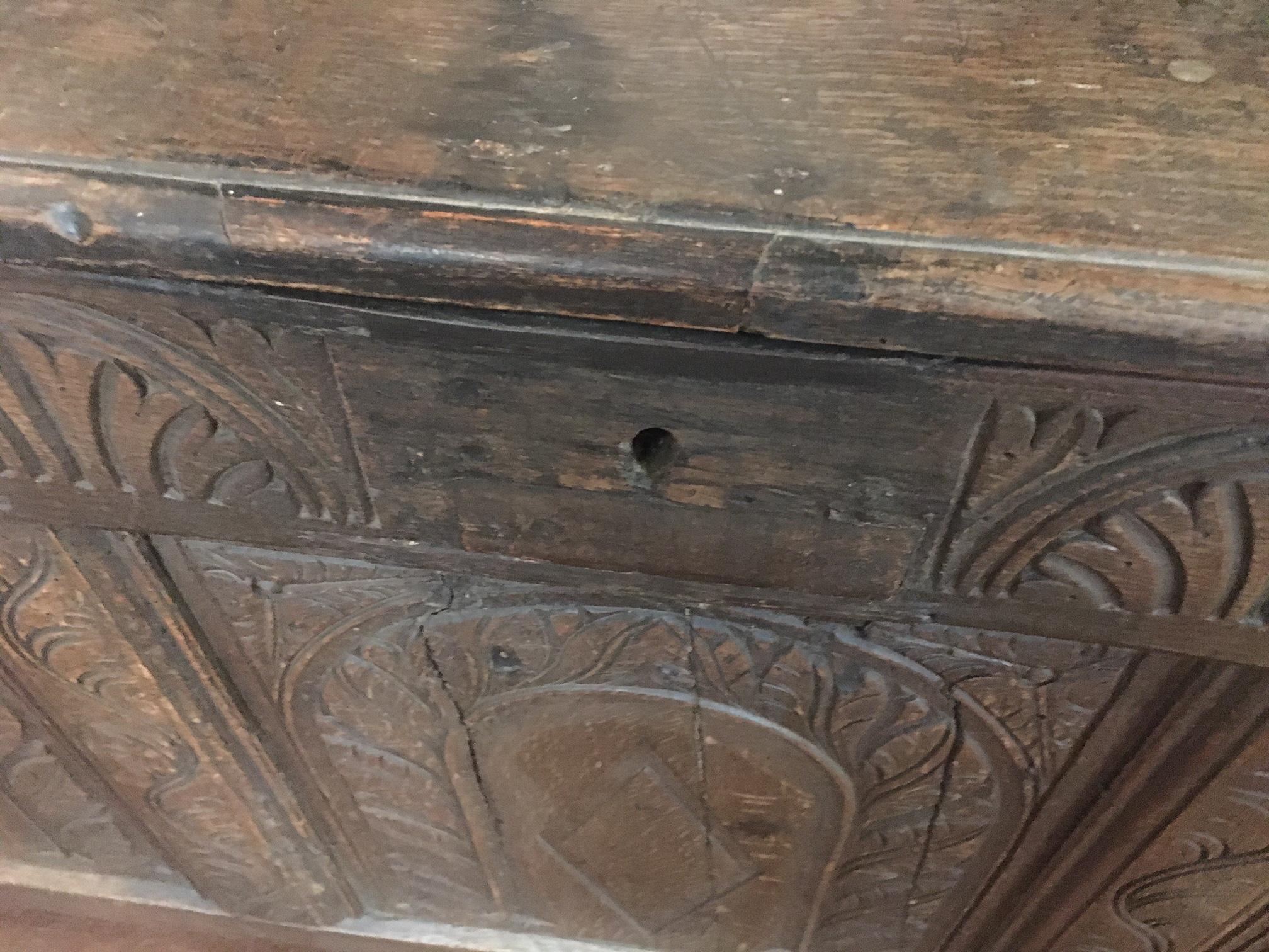 Cassapanca o forziere in legno di Oak del XVIII secolo in vendita 1