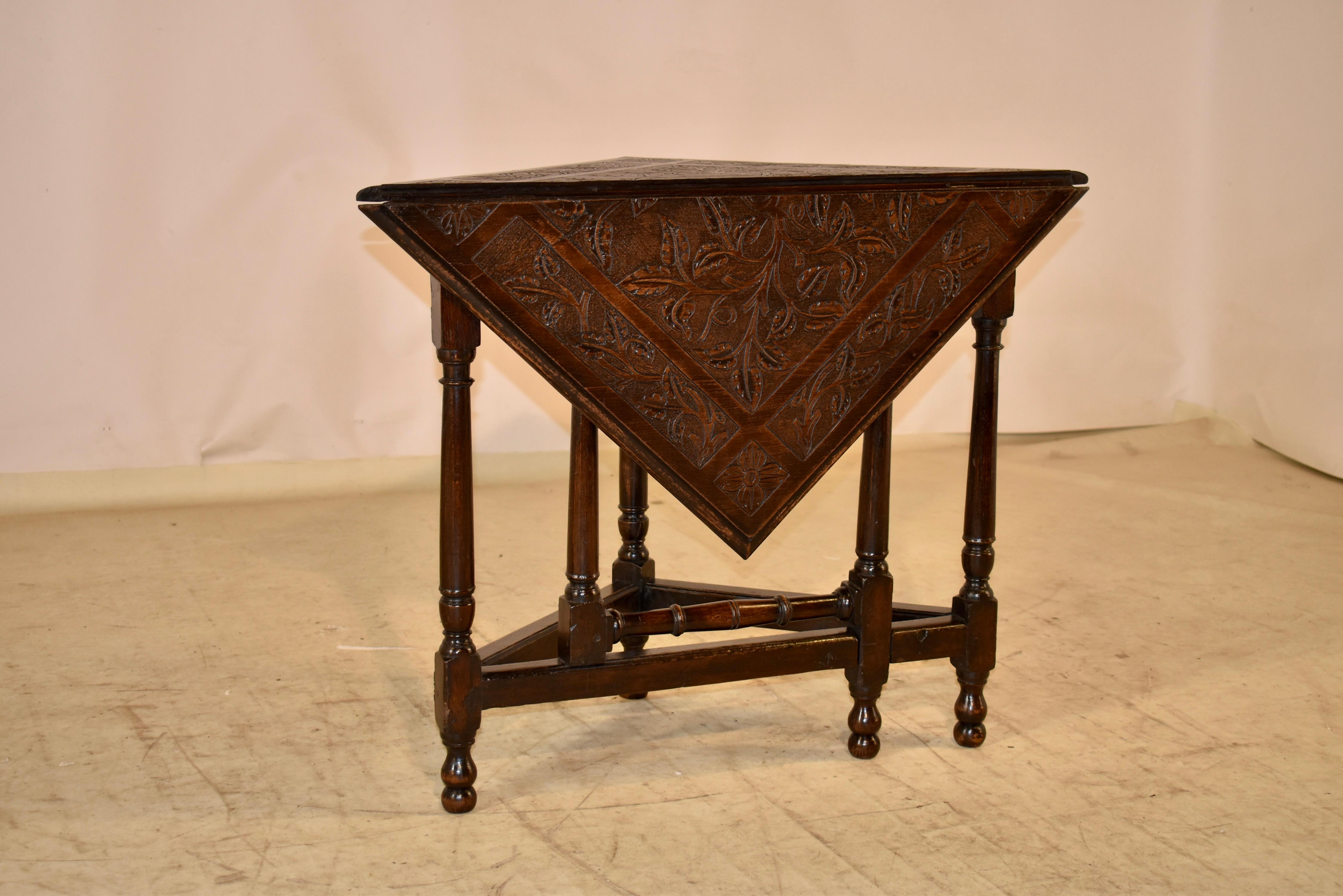 Hand-Carved 18th Century English Oak Carved Handkerchief Table For Sale