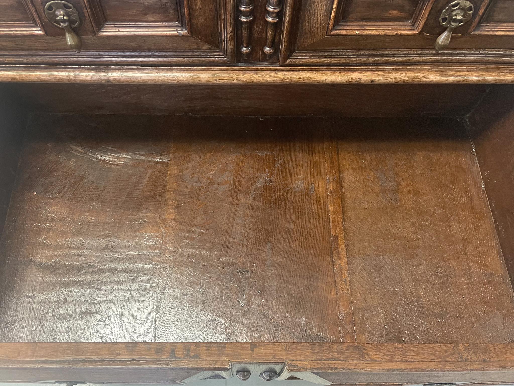 18th Century English Oak Chest of Drawers 4