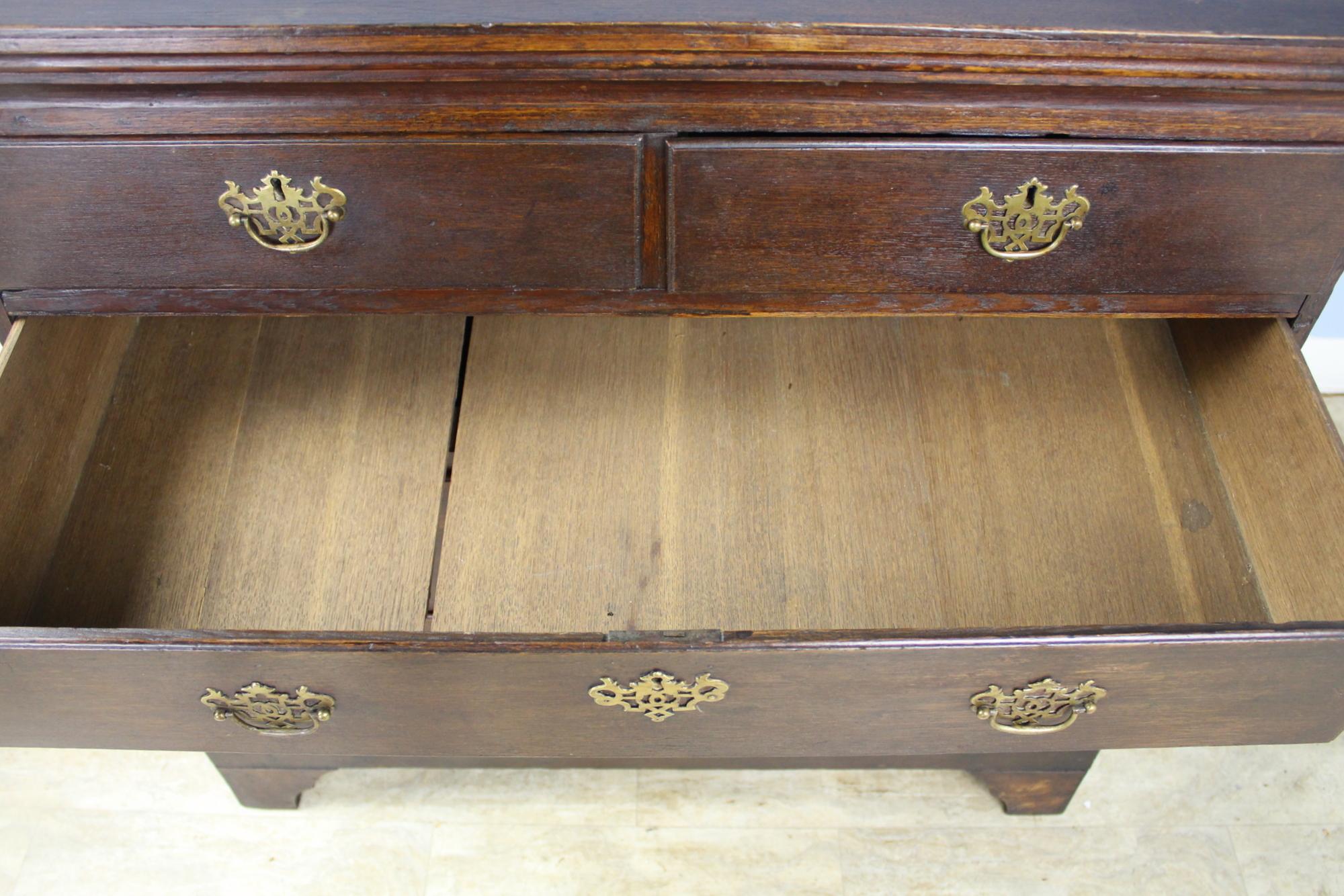 18th Century English Oak Chest of Drawers with Original Brasses For Sale 5