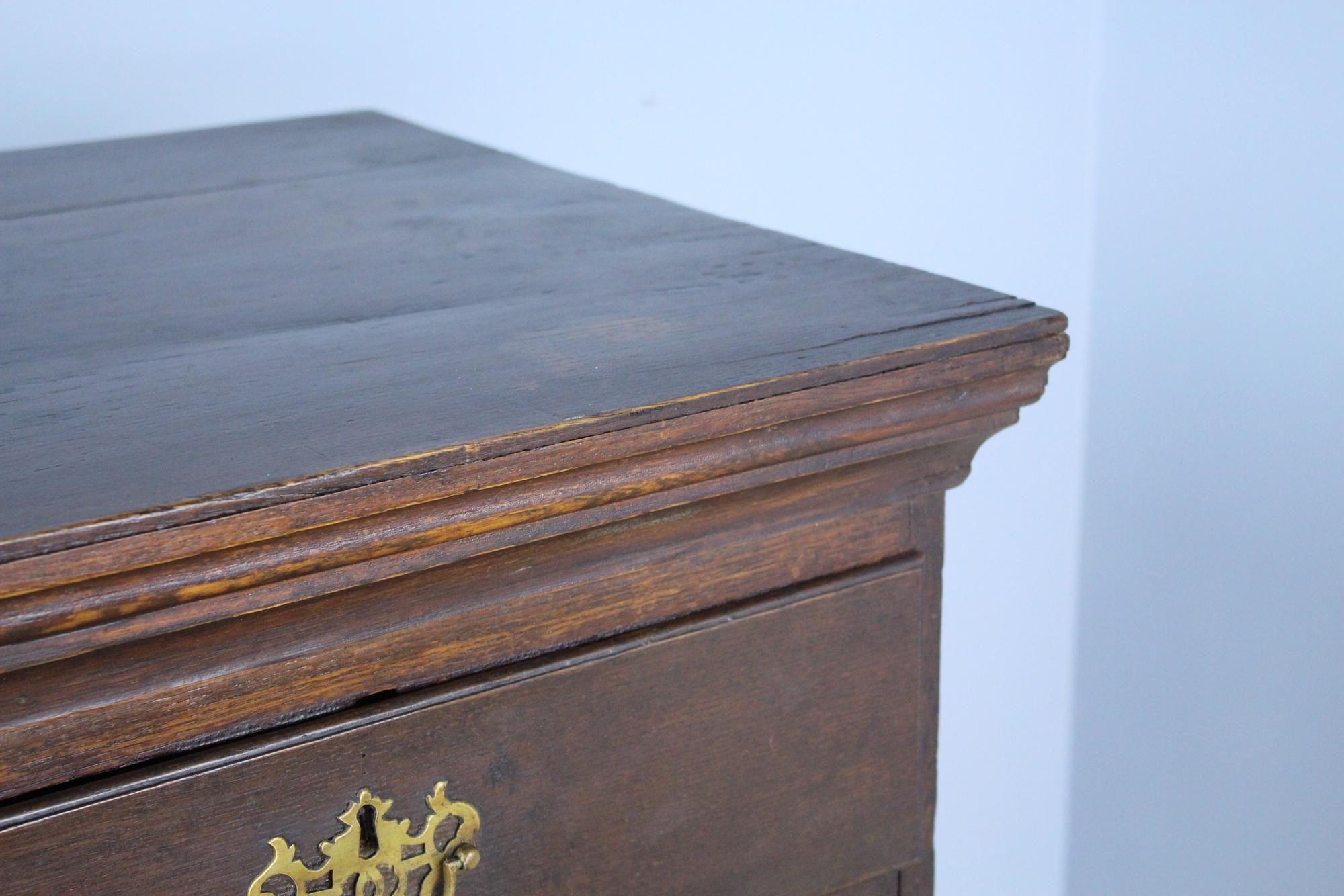 18th Century English Oak Chest of Drawers with Original Brasses For Sale 2