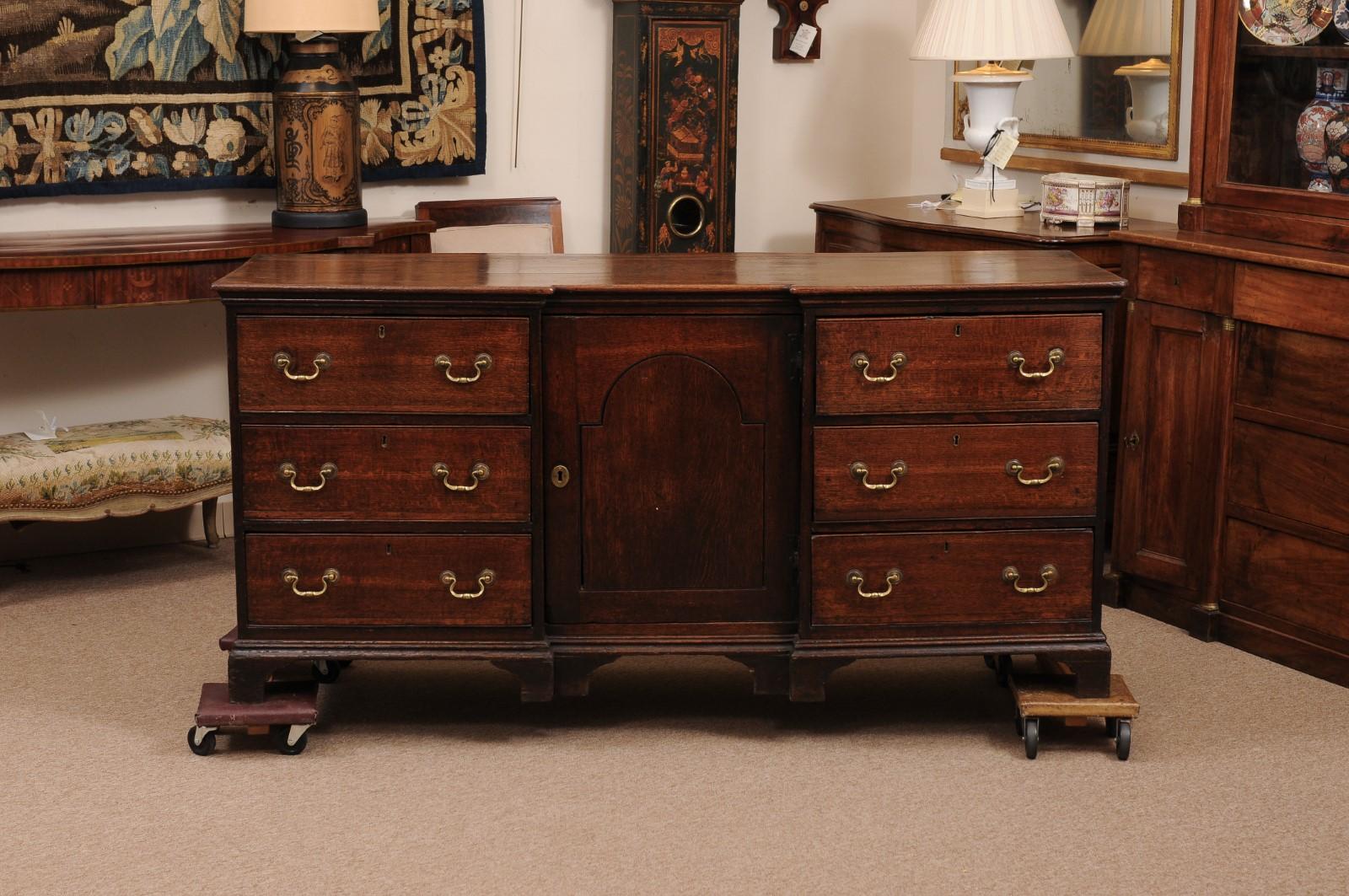 18. Jahrhundert Englisch Eiche Dresser Base Cabinet im Angebot 7