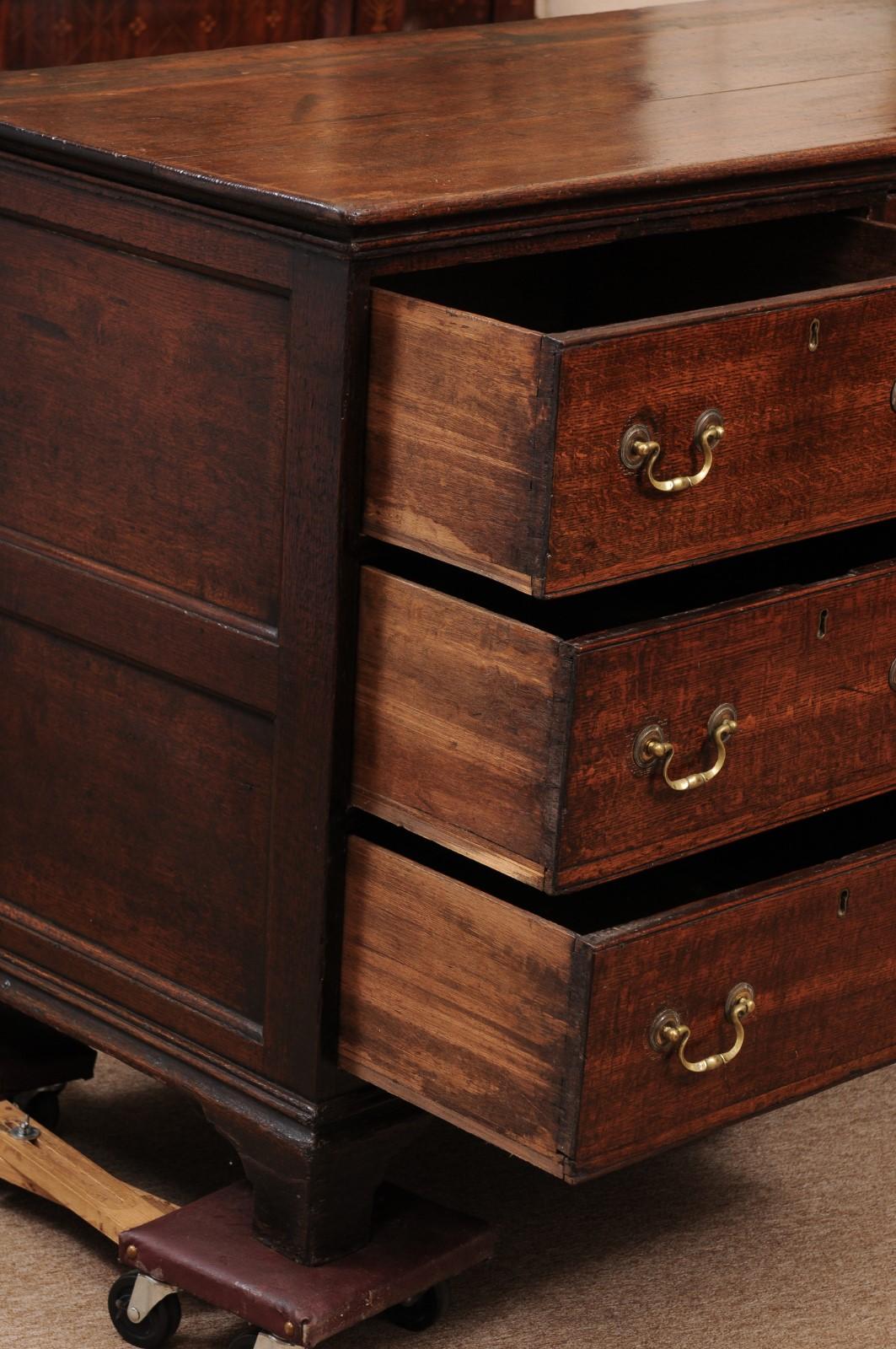 18. Jahrhundert Englisch Eiche Dresser Base Cabinet (18. Jahrhundert und früher) im Angebot