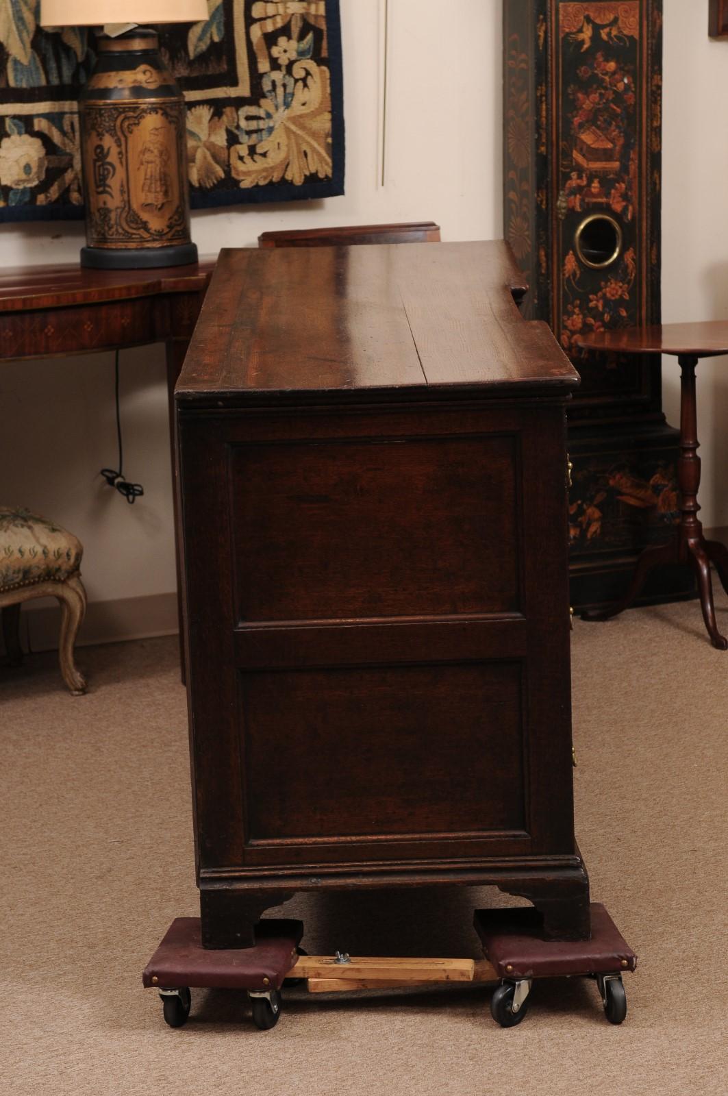 18. Jahrhundert Englisch Eiche Dresser Base Cabinet im Angebot 1