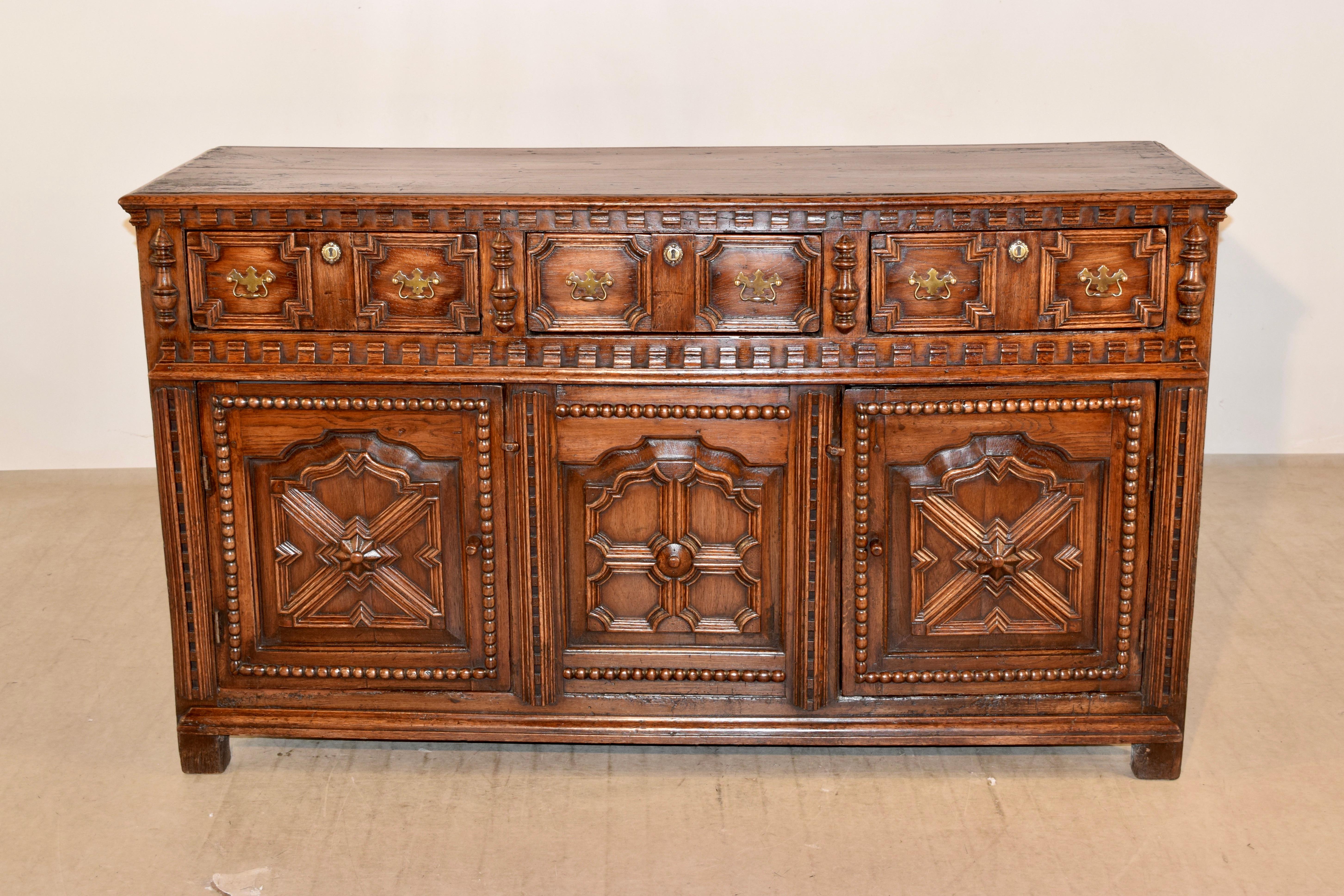 18th Century English Oak Dresser Base In Good Condition For Sale In High Point, NC