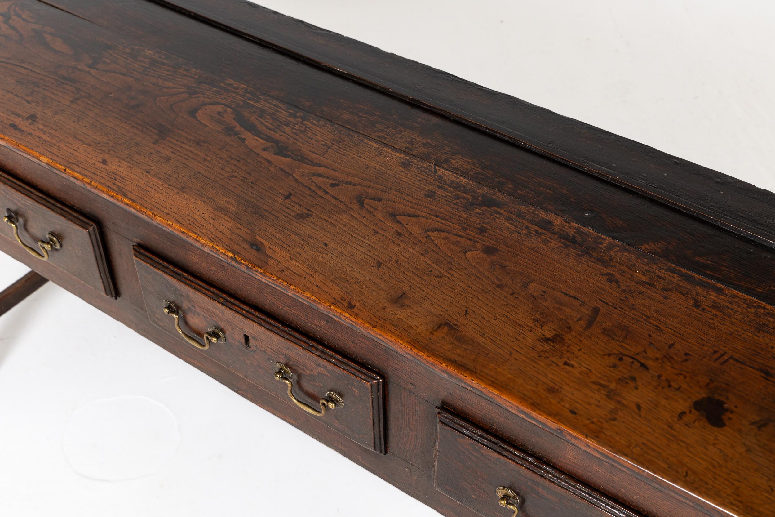 Base per comò in Oak inglese del XVIII secolo in vendita 4