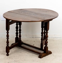 18th Century English Oak Gateleg Table
