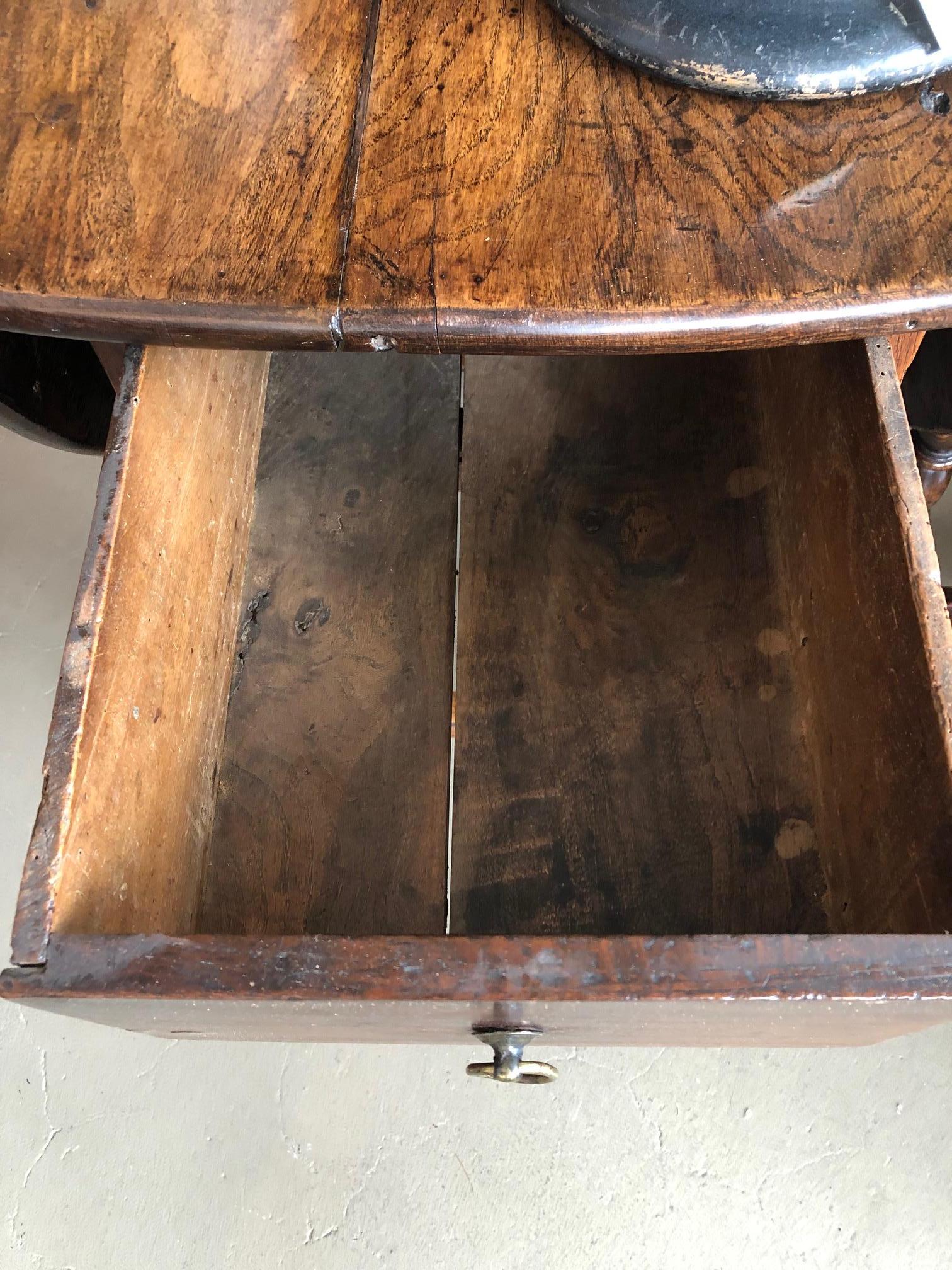 18th Century and Earlier 18th Century English Oak Gateleg Table