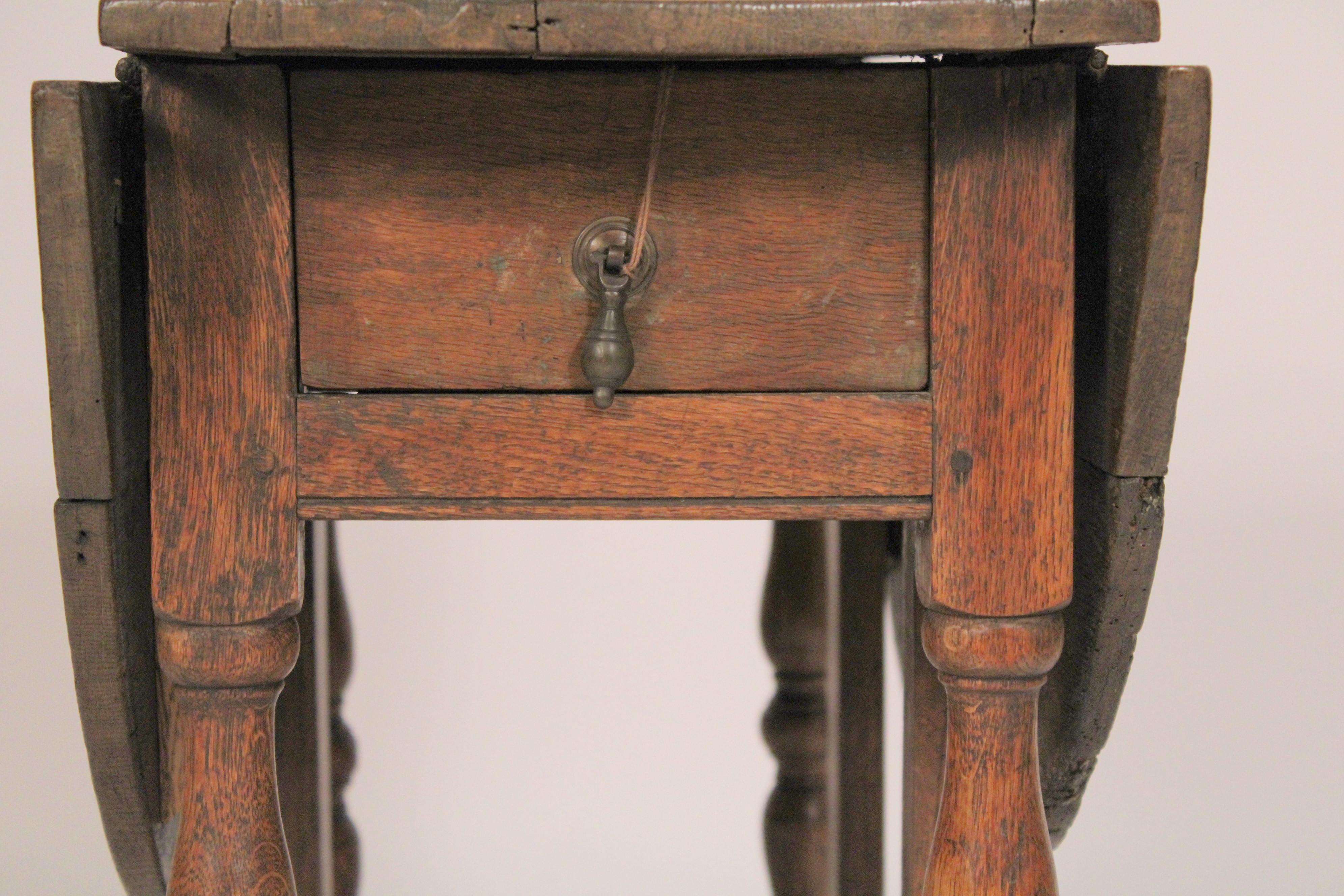 18th Century English Oak Gateleg Table For Sale 1