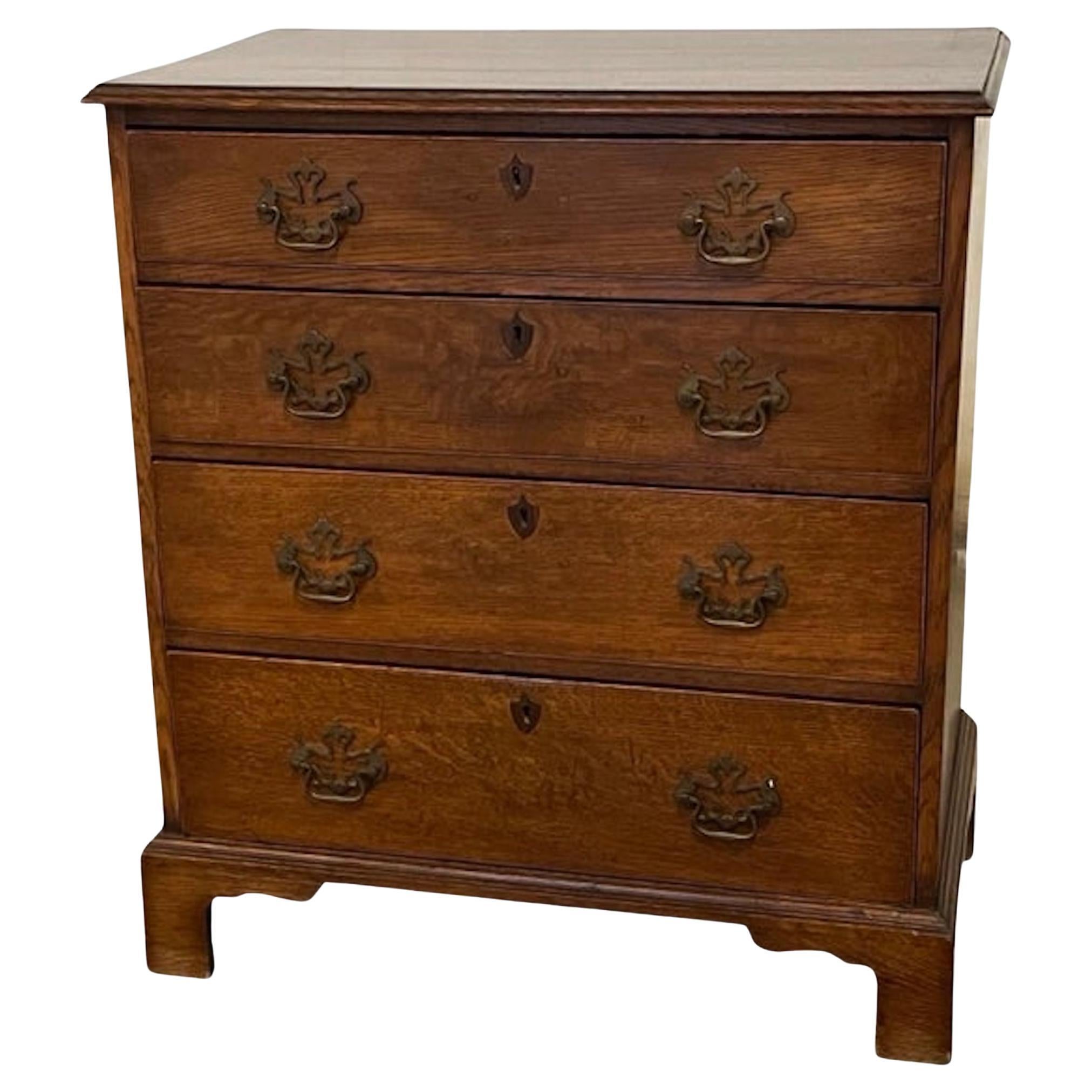 18th Century English Oak Georgian Chest of Dreawers For Sale