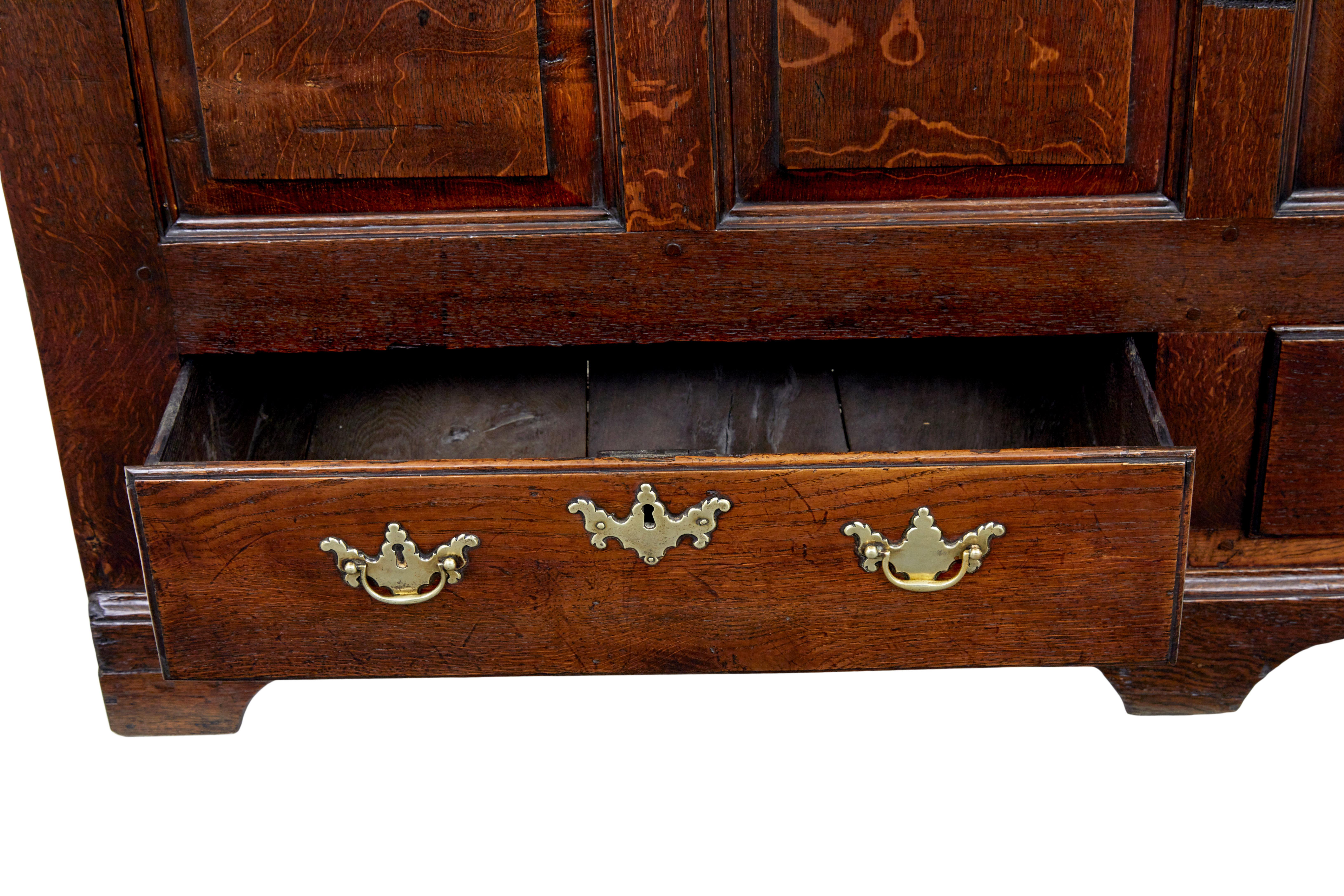Credenza in quercia inglese del XVIII secolo In condizioni buone in vendita a Debenham, Suffolk
