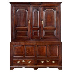 Armoire de maître en chêne anglais du 18e siècle