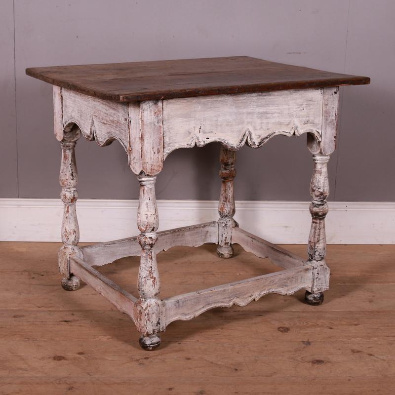18th Century English Oak Lamp Table In Good Condition For Sale In Leamington Spa, Warwickshire