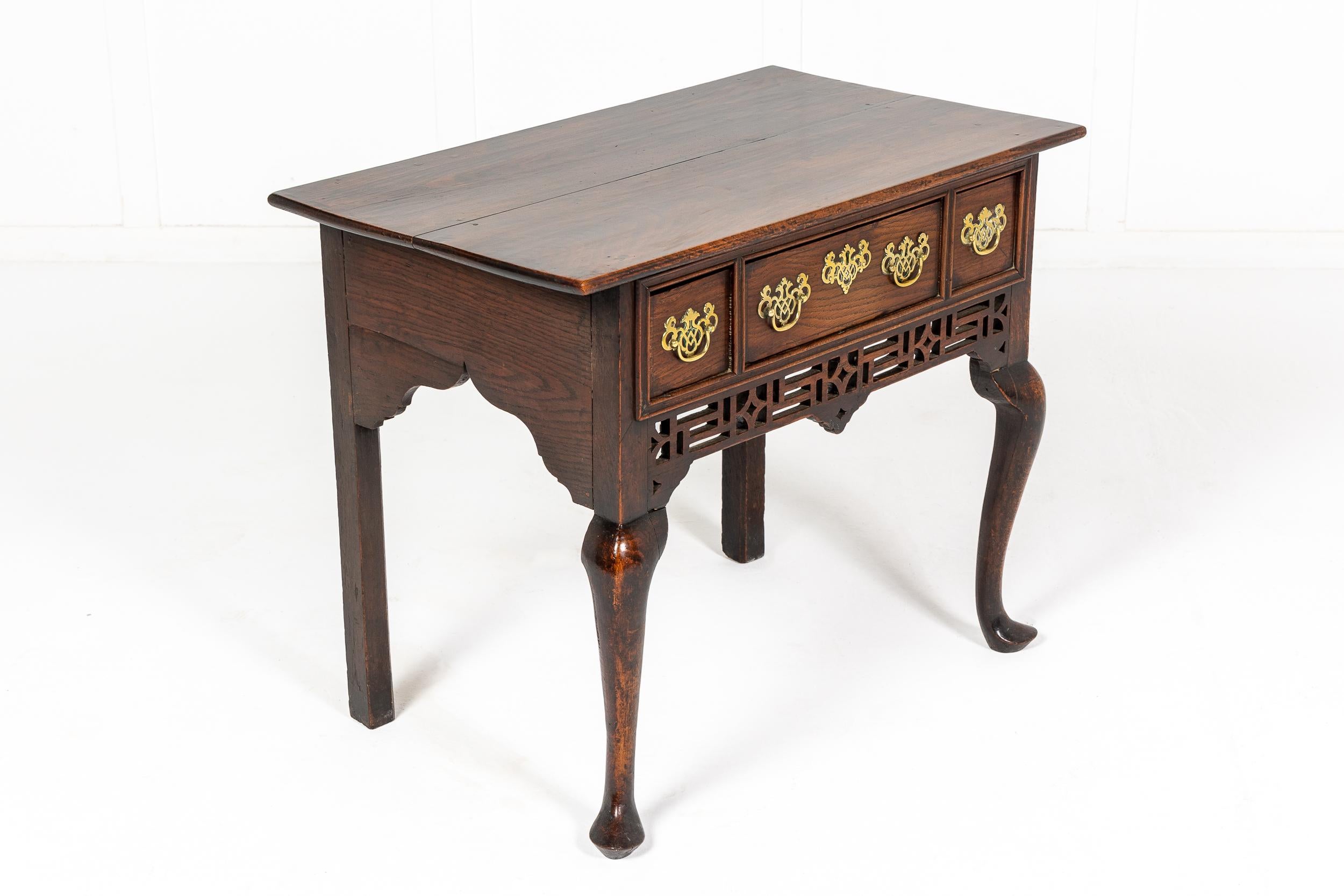 18th Century English Oak Lowboy For Sale 1