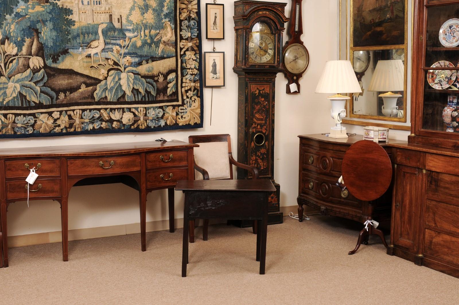 Lowboy in Oak inglese del 18° secolo con 3 cassetti e gambe quadrate in vendita 3