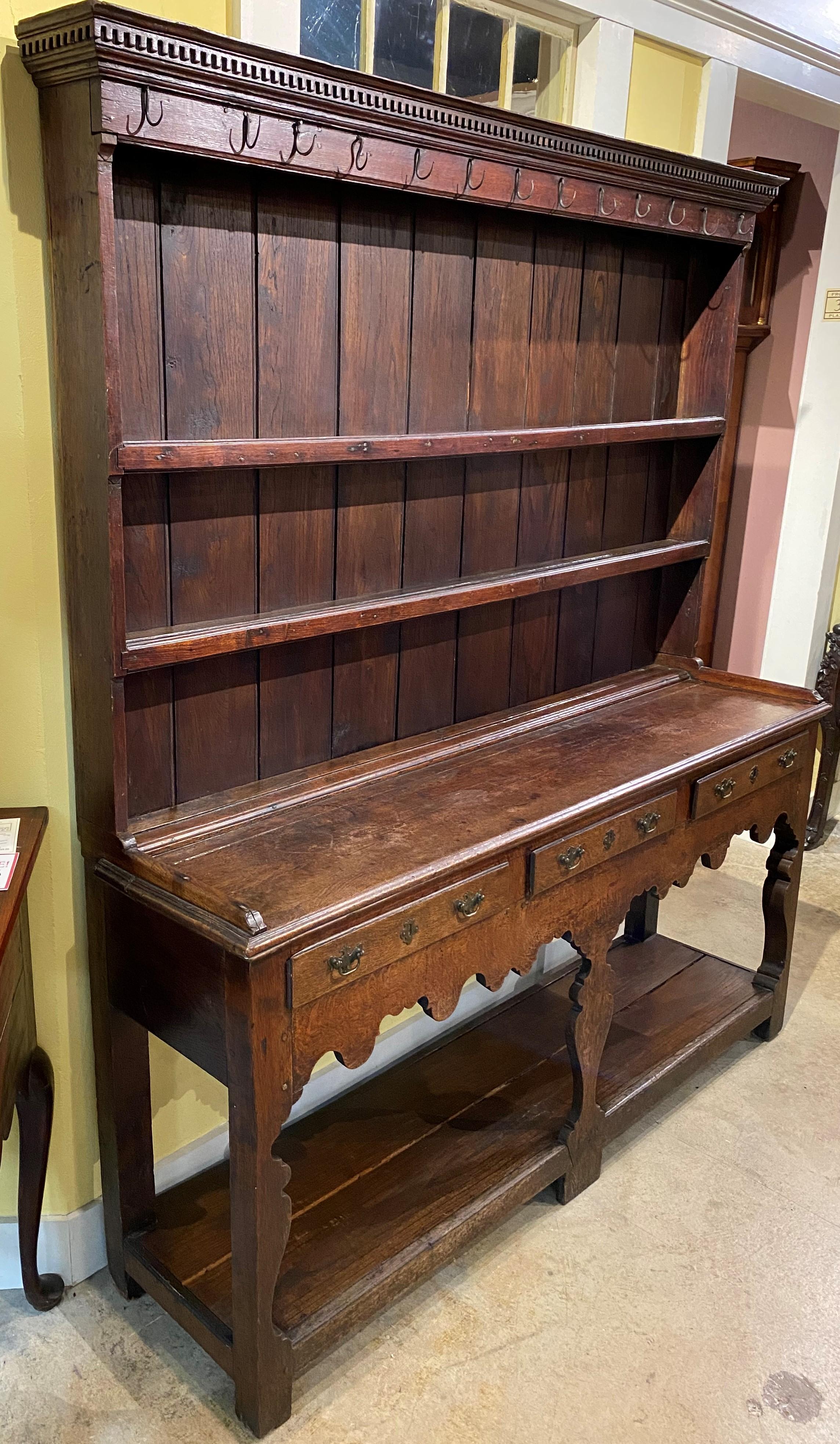 18th Century English Oak Pewter Dresser or Cupboard In Good Condition In Milford, NH