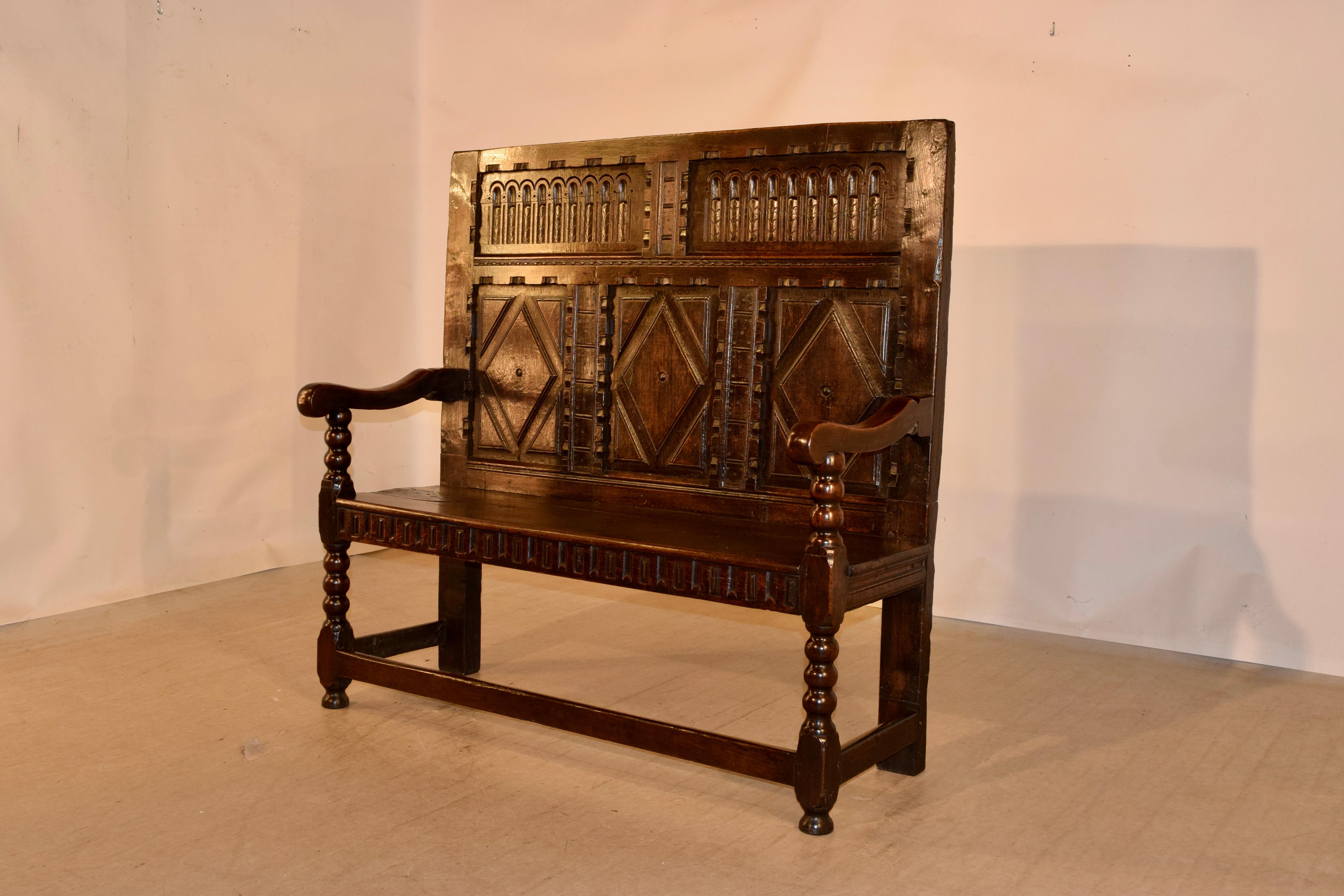 18th Century English Oak Settle In Good Condition For Sale In High Point, NC