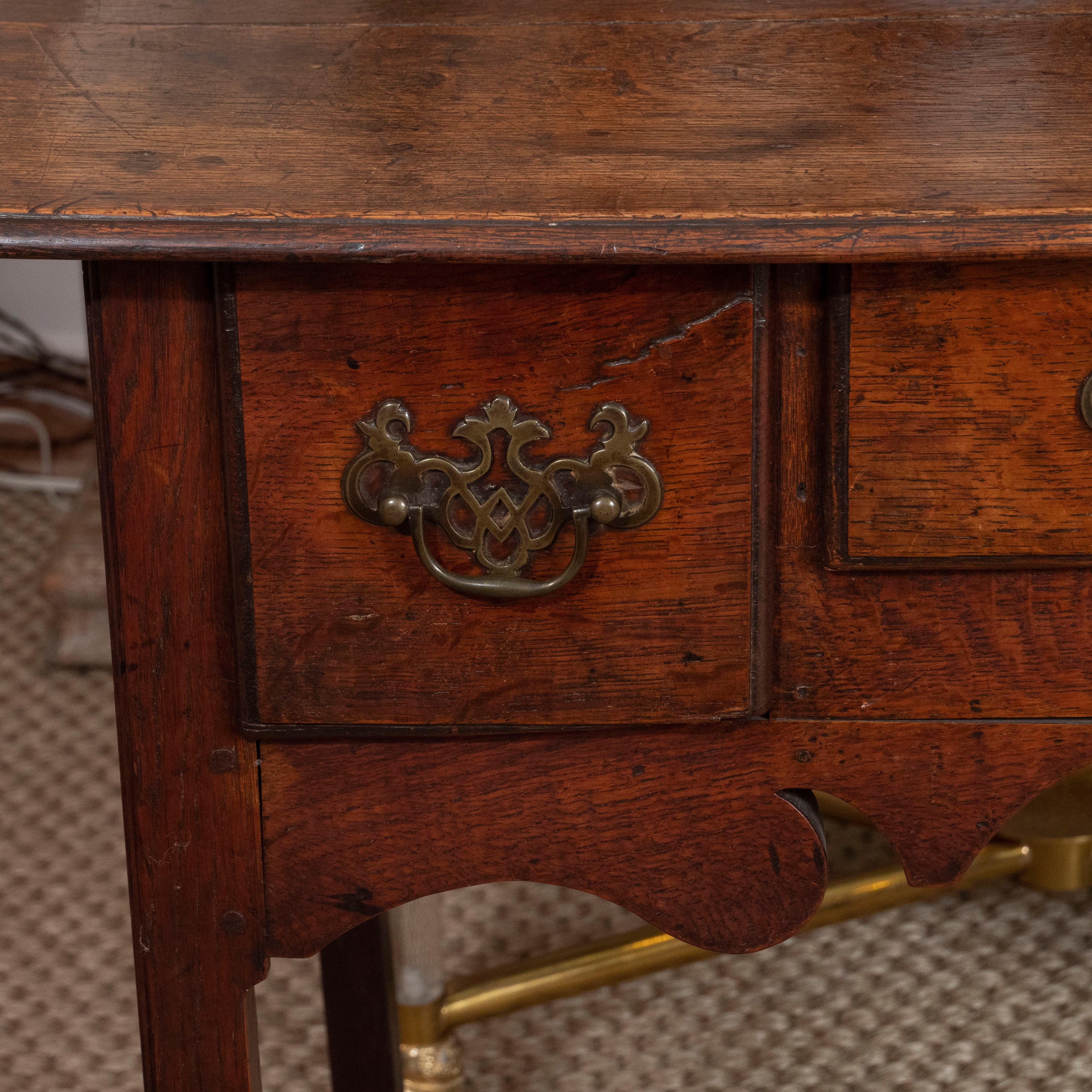 18th Century English Oak Side Table In Good Condition In New York, NY