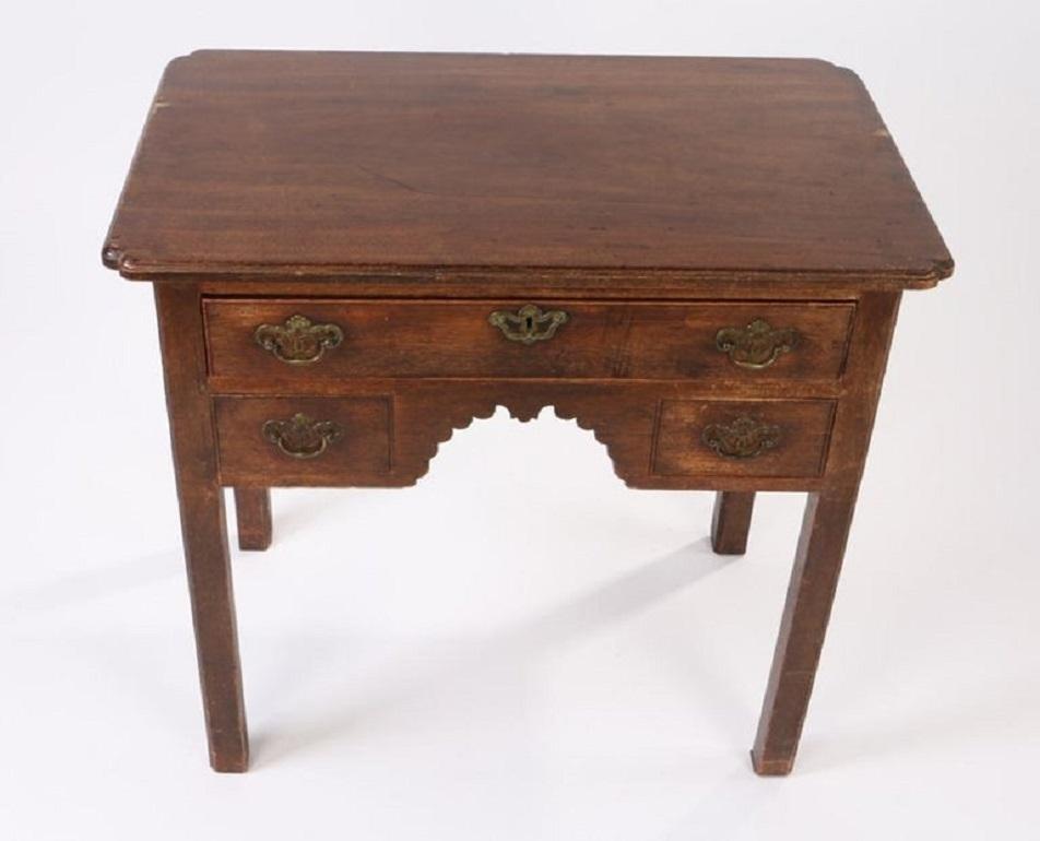 European 18th Century English Oak Side Table For Sale