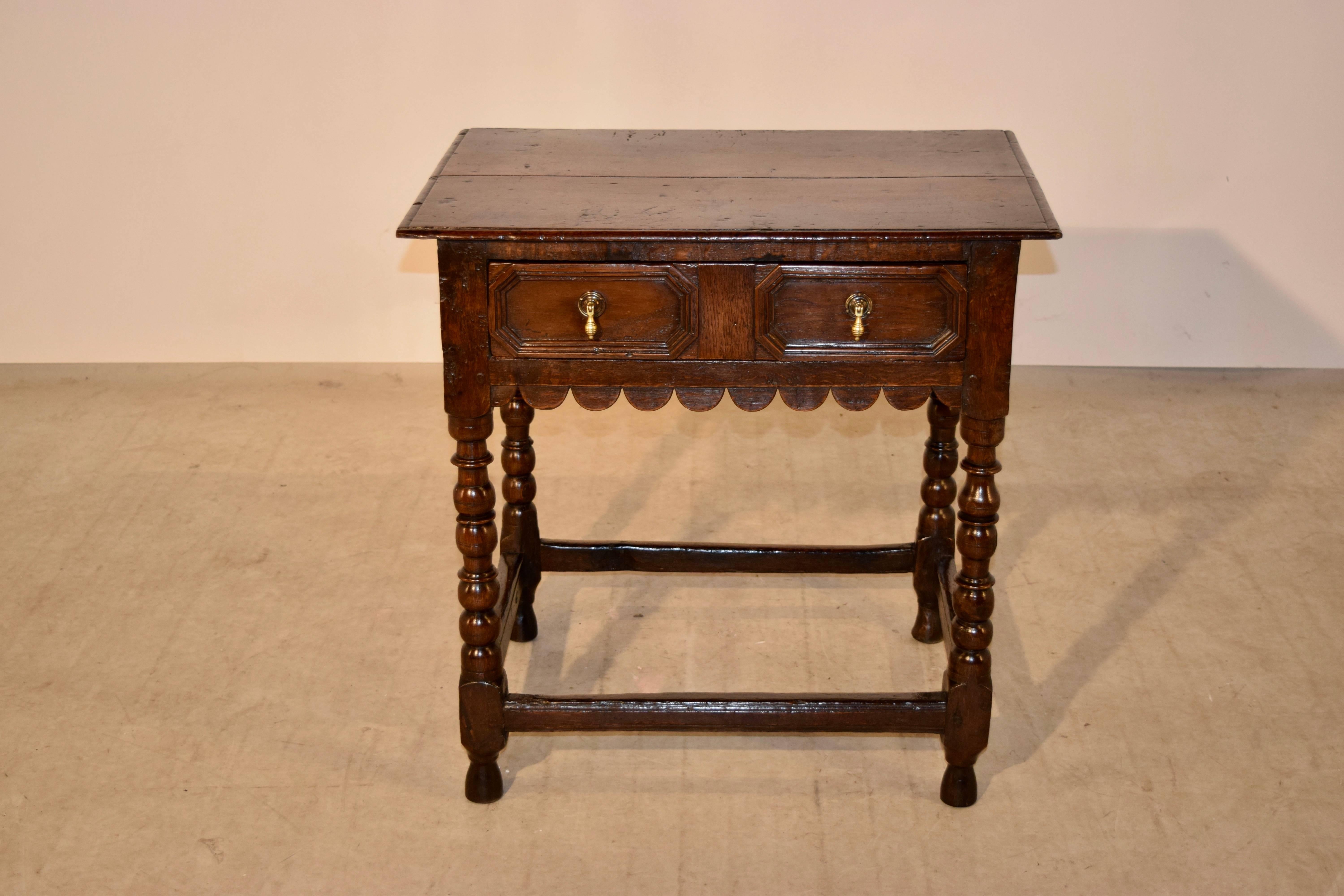 18th Century English Oak Side Table In Good Condition In High Point, NC