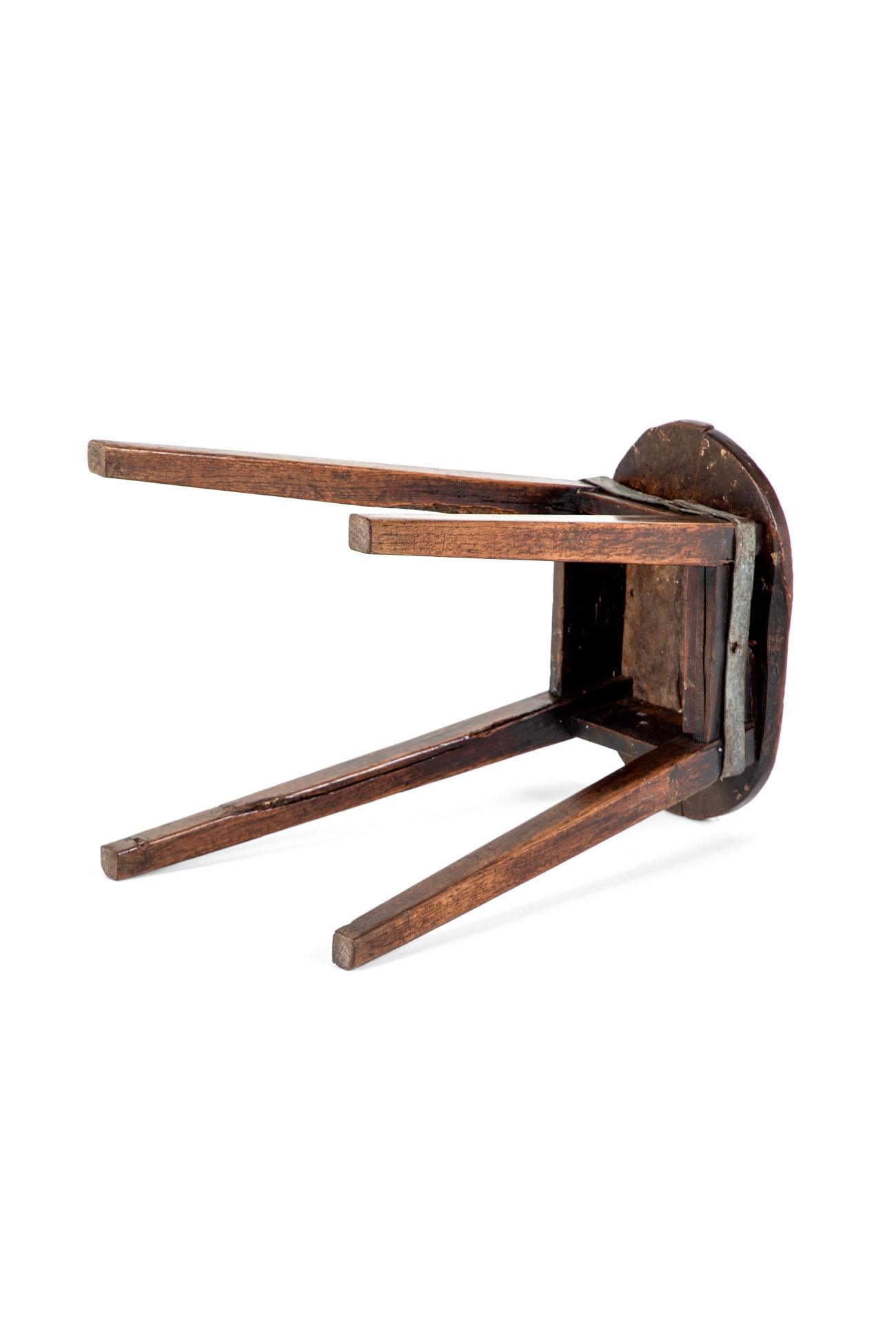 Englischer Eichenhocker aus dem 18. im Zustand „Gut“ im Angebot in Faversham, GB