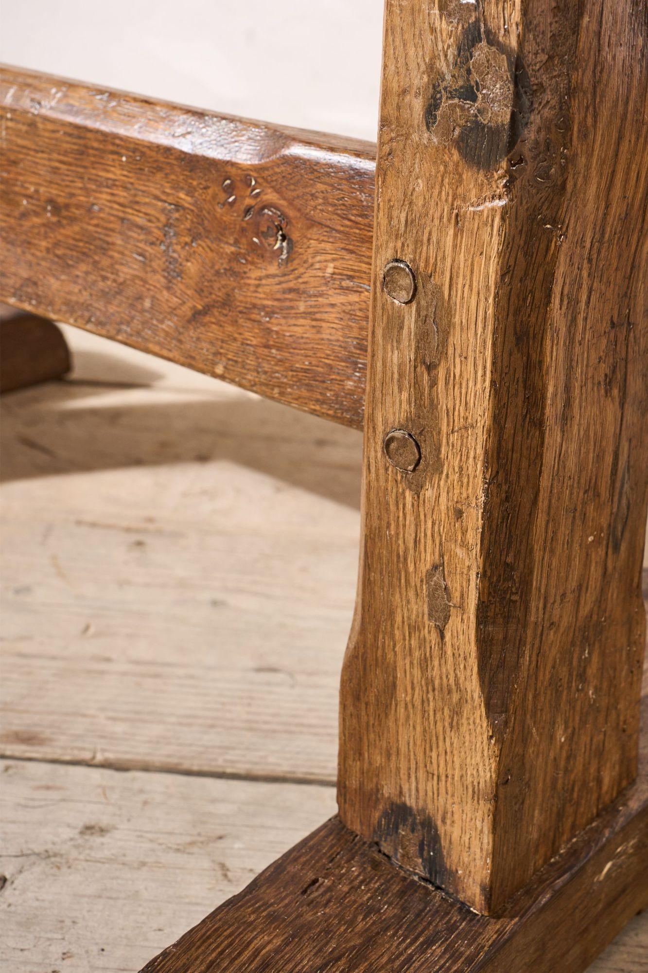 18th century English Oak tavern table For Sale 3