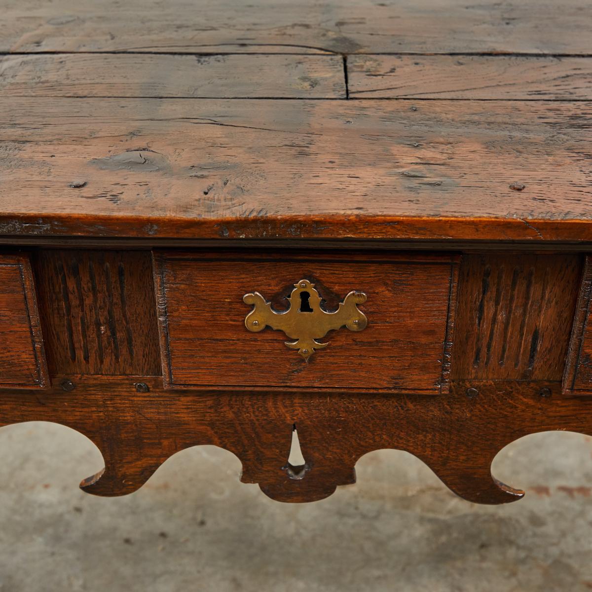 18th Century English Oak Three-Drawer Dresser or Sofa Table Server 2