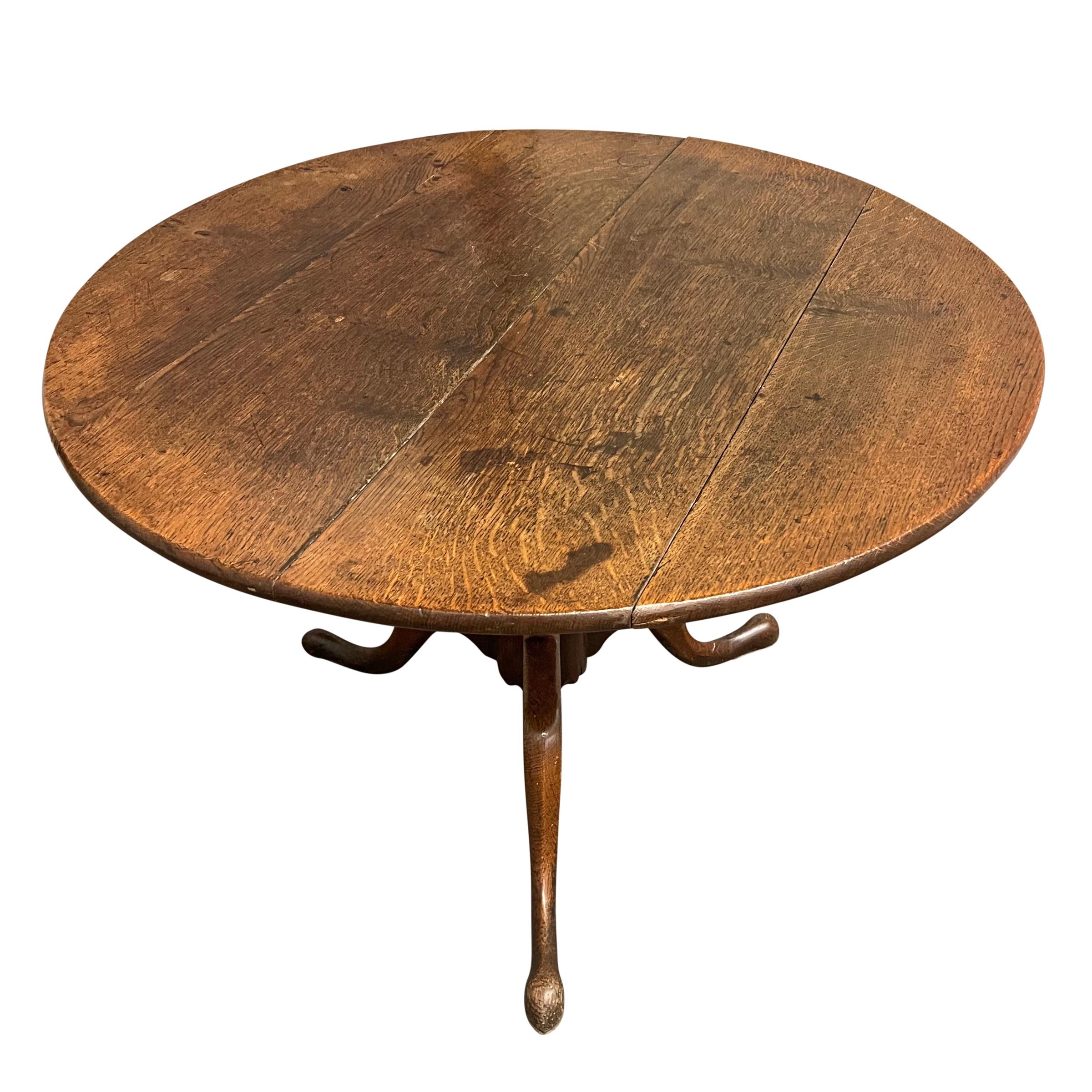 18th Century and Earlier 18th Century English Oak Tilt-Top Table