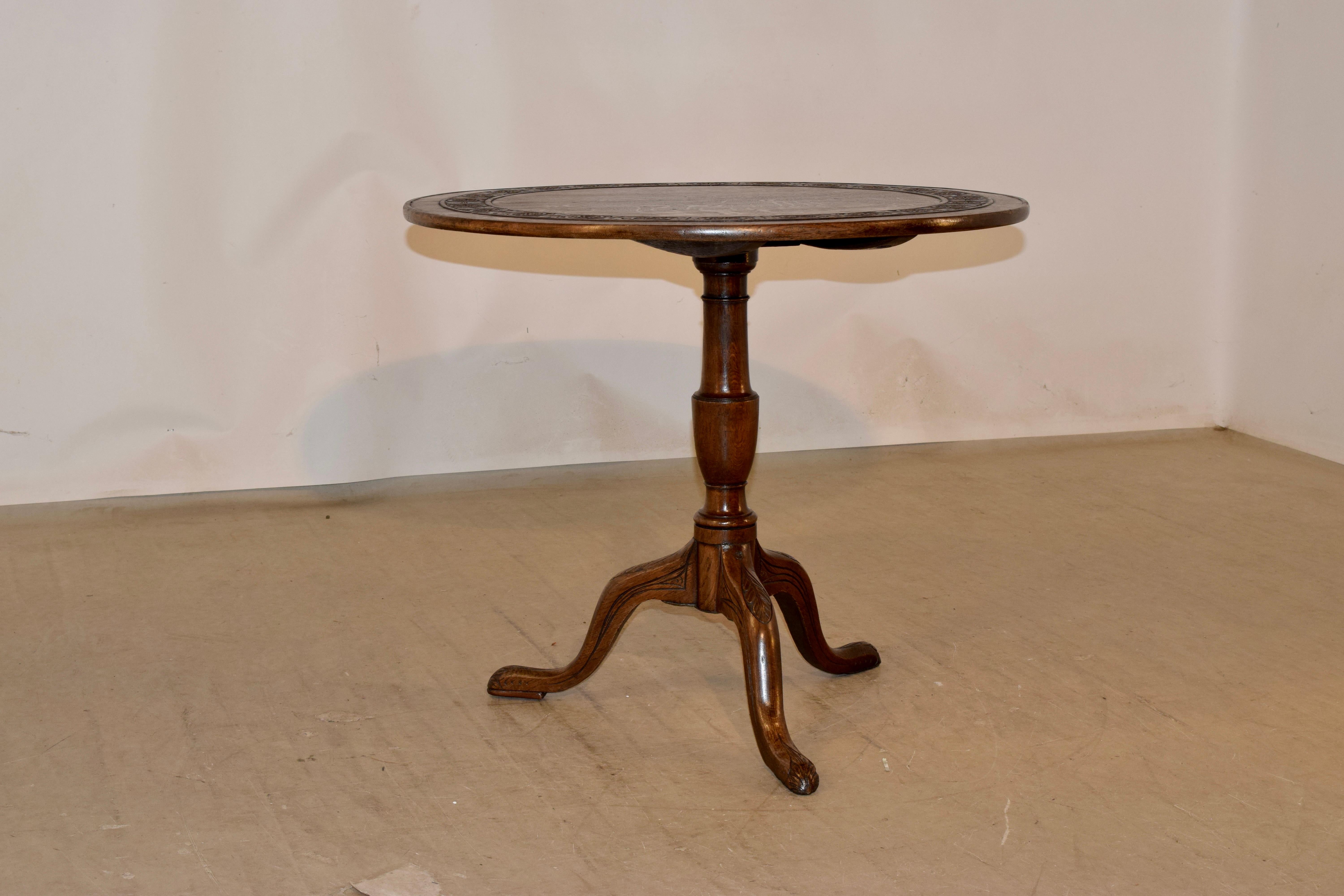 Chêne Table à plateau basculant en chêne anglais du XVIIIe siècle en vente