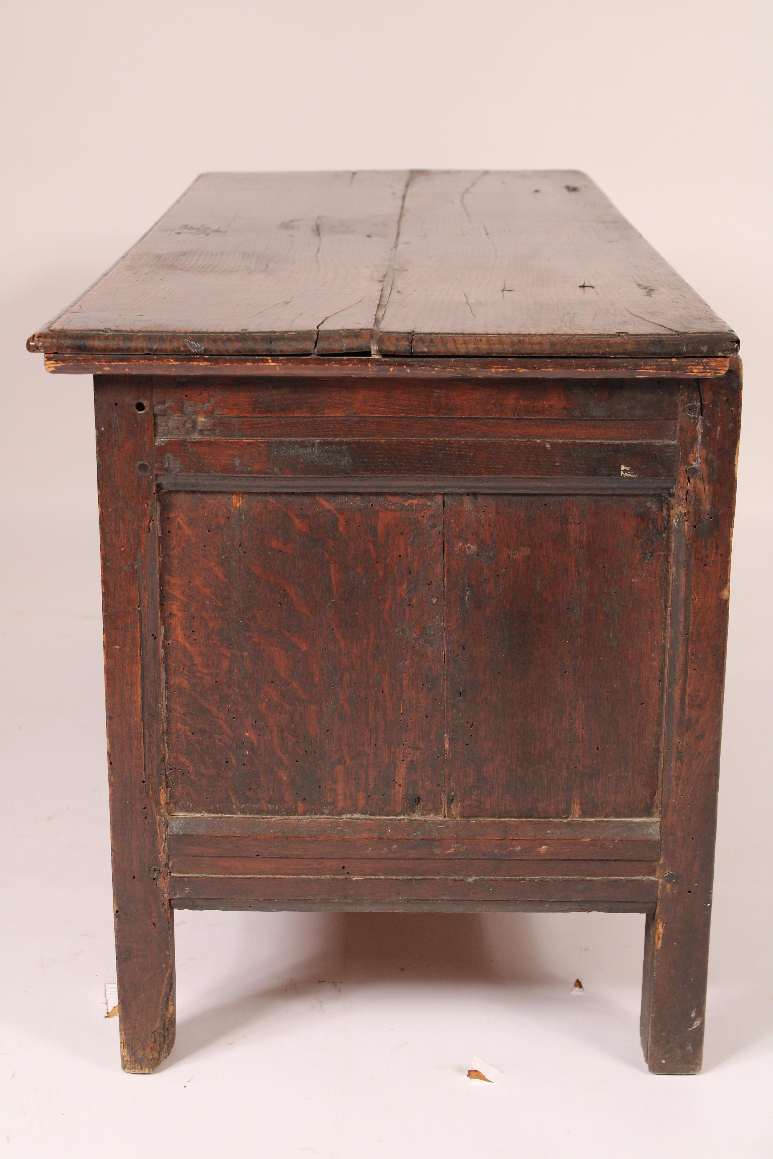 18th Century and Earlier 18th Century English Oak Trunk For Sale