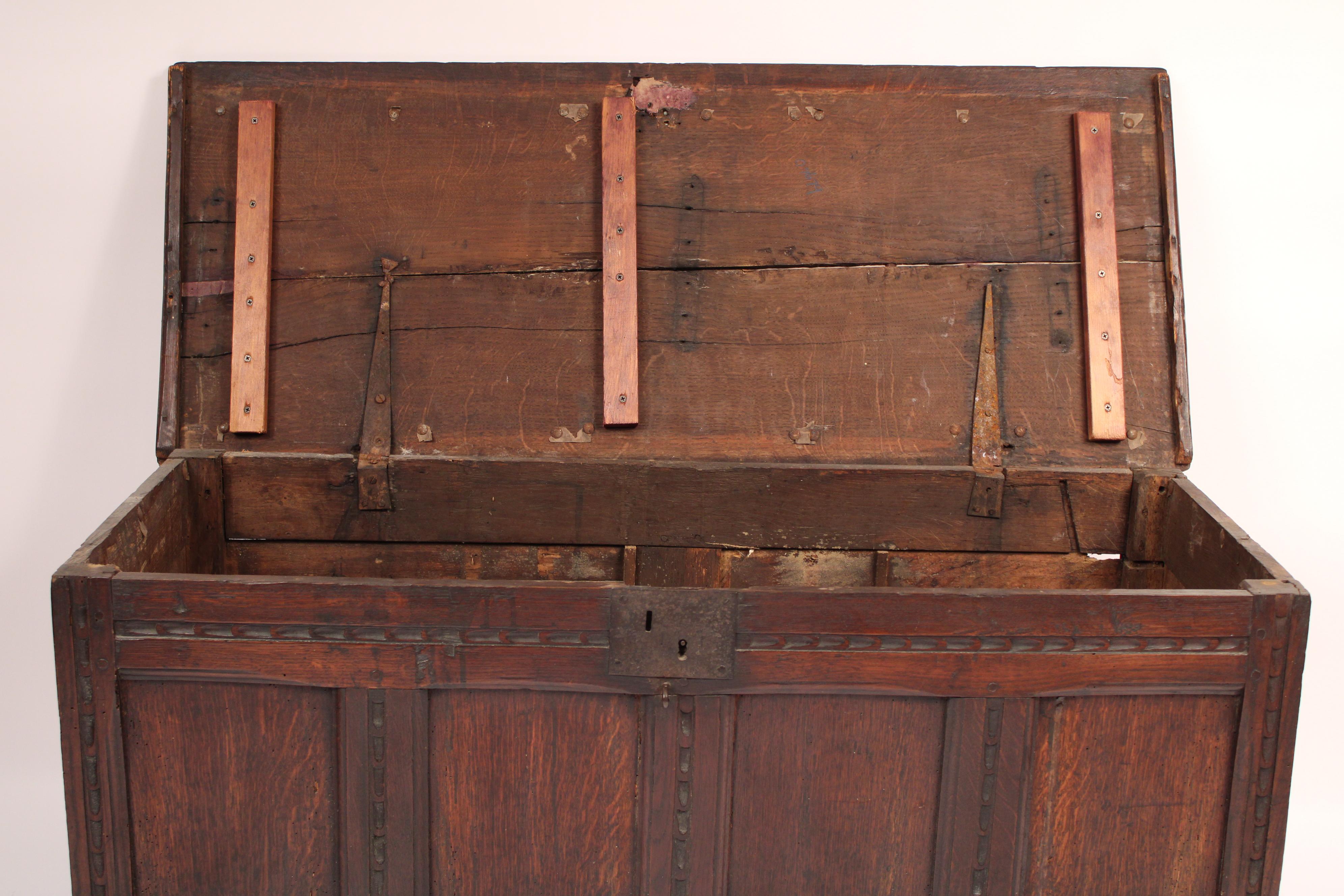 18th Century English Oak Trunk For Sale 3