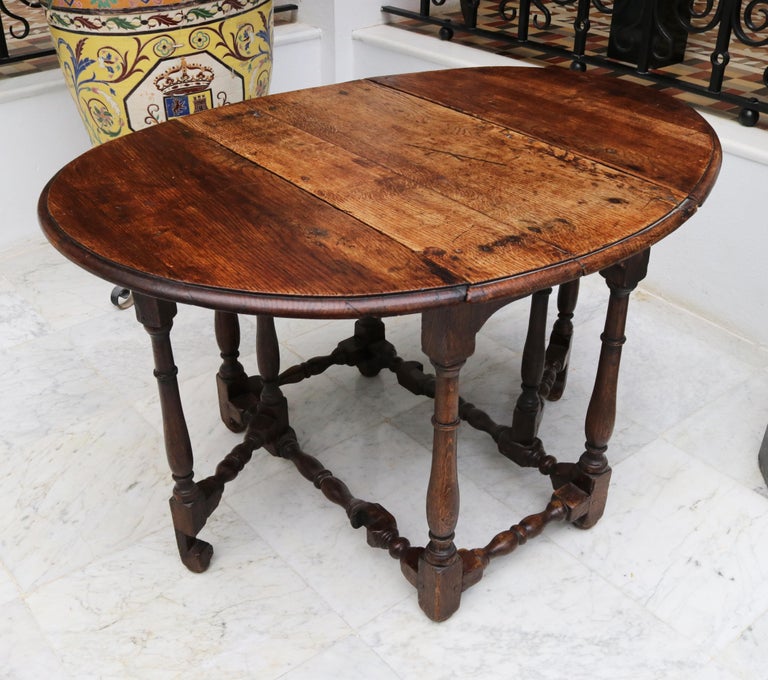 18th Century English Oakwood Folding Table at 1stDibs
