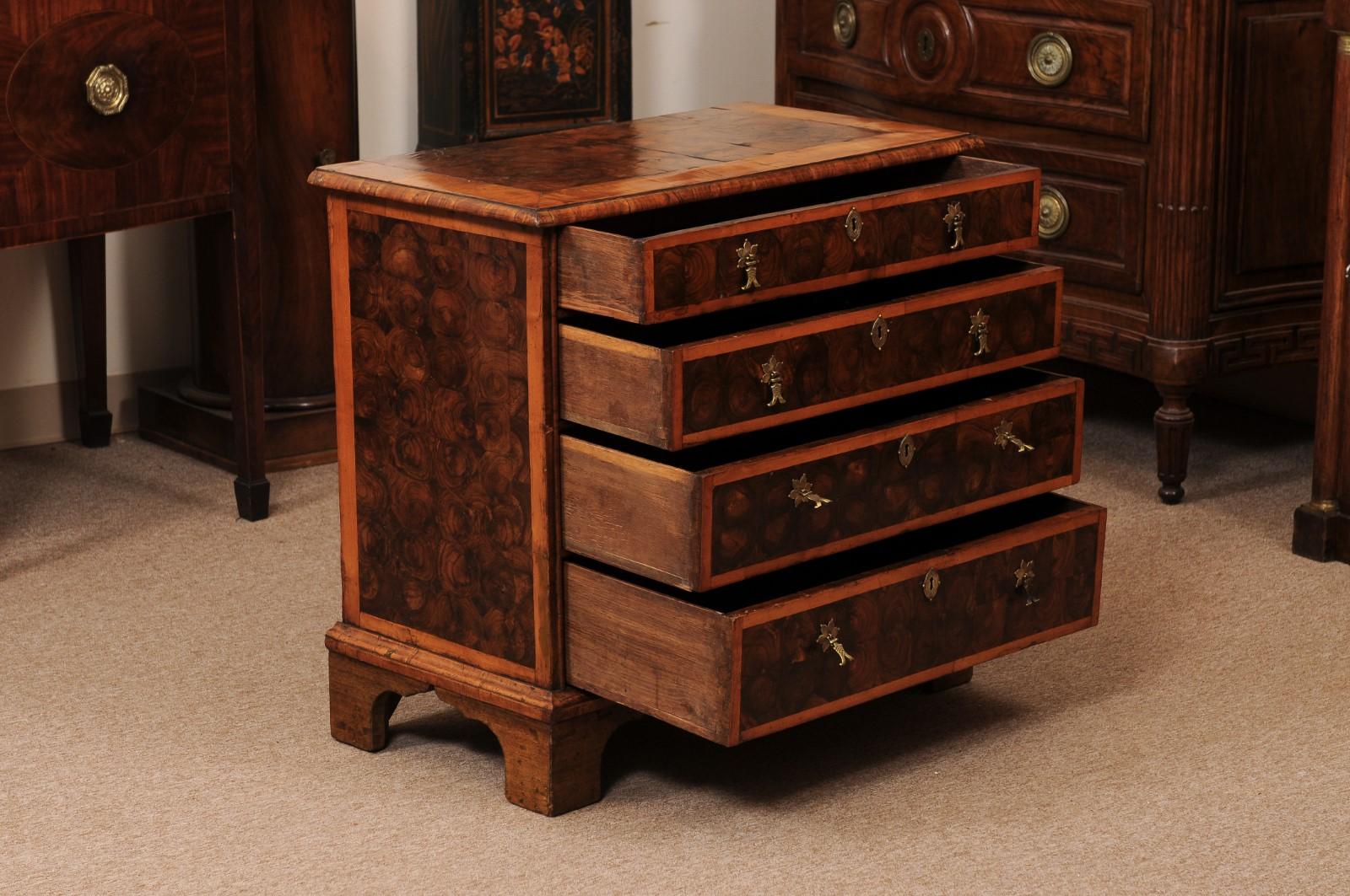 18th Century English Oyster Veneered Walnut Bachelor’s Chest   In Fair Condition For Sale In Atlanta, GA