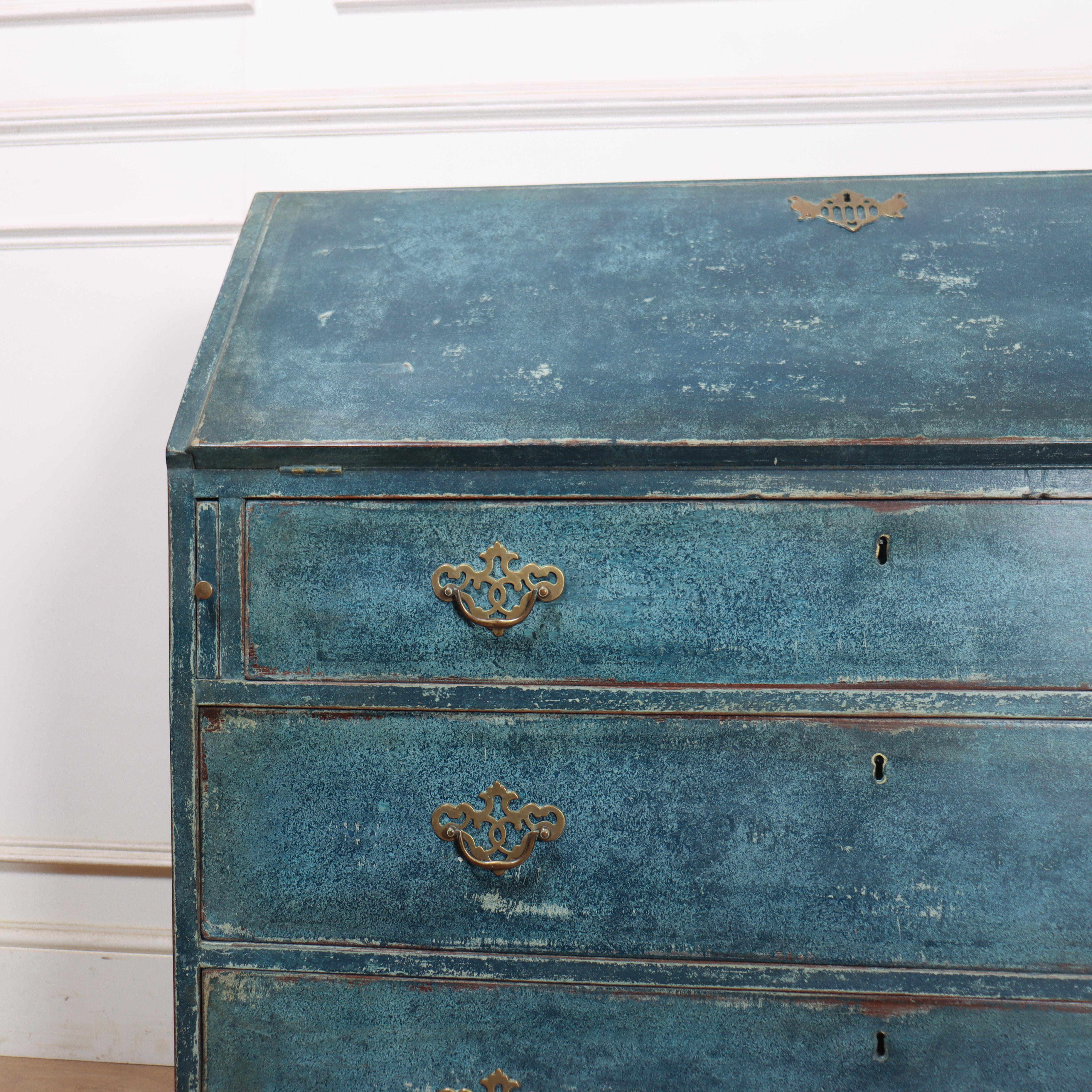 18th Century English Painted Bureau In Good Condition For Sale In Leamington Spa, Warwickshire