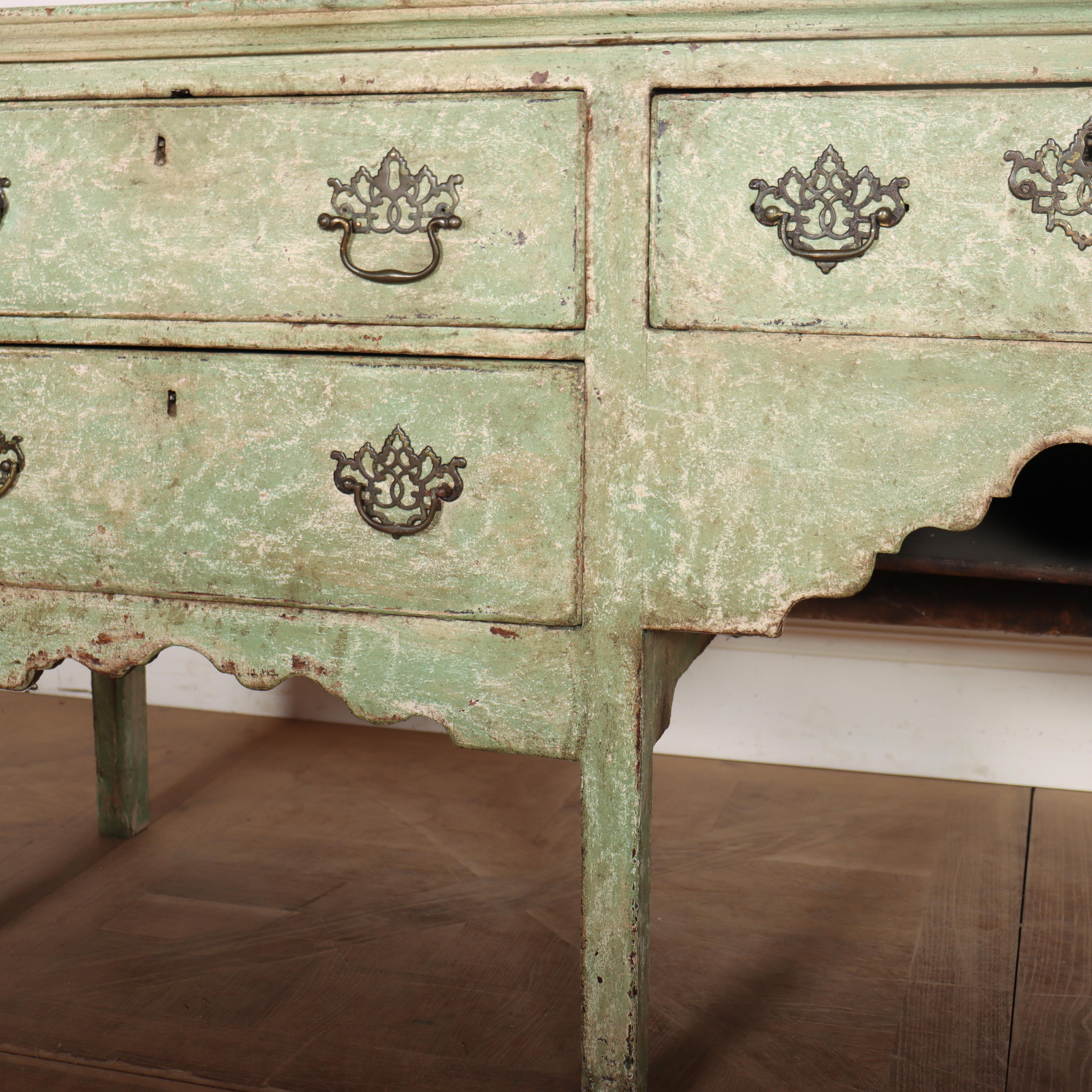 18th Century English Painted Dresser Base / Sideboard in vendita 3