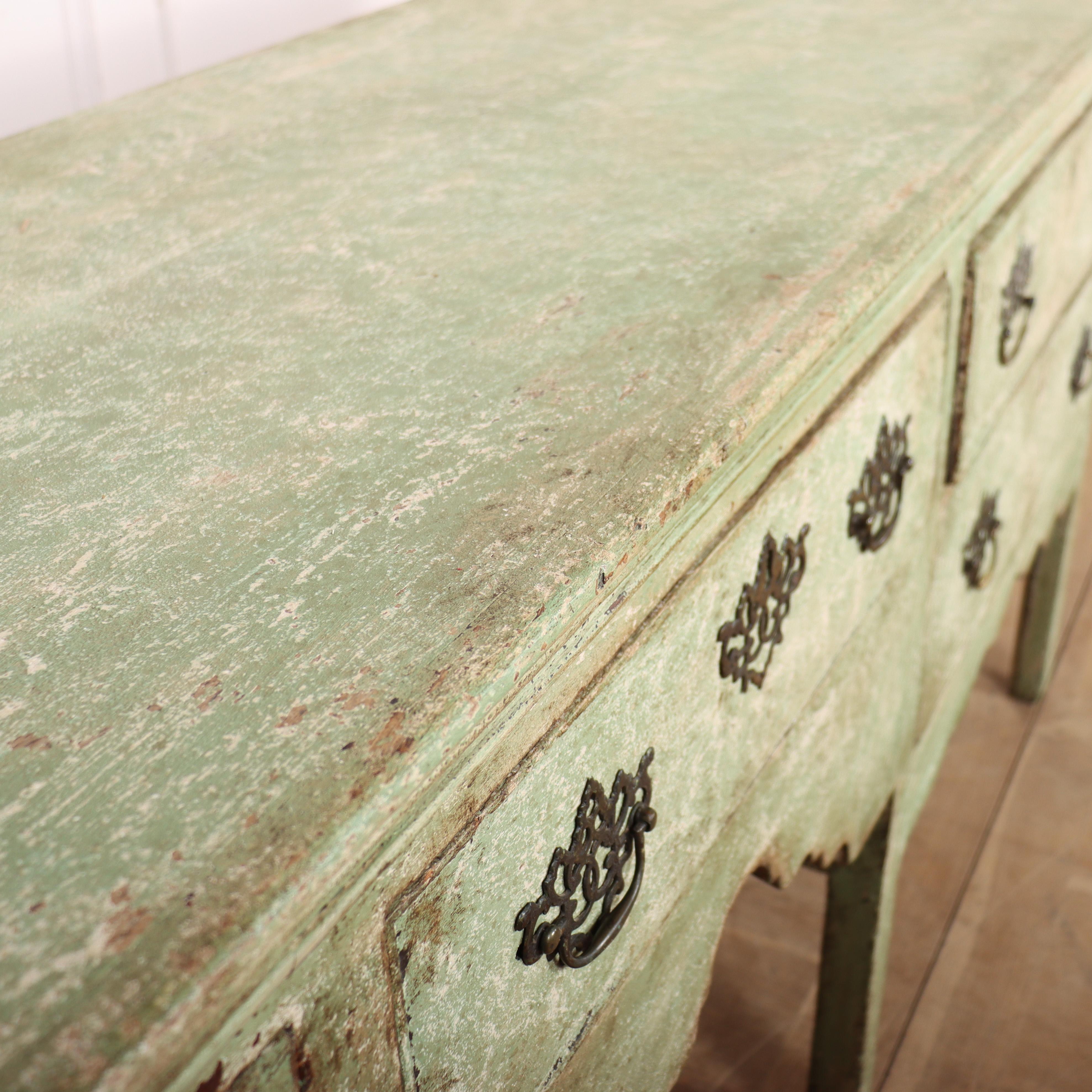 18th Century English Painted Dresser Base / Sideboard in vendita 6