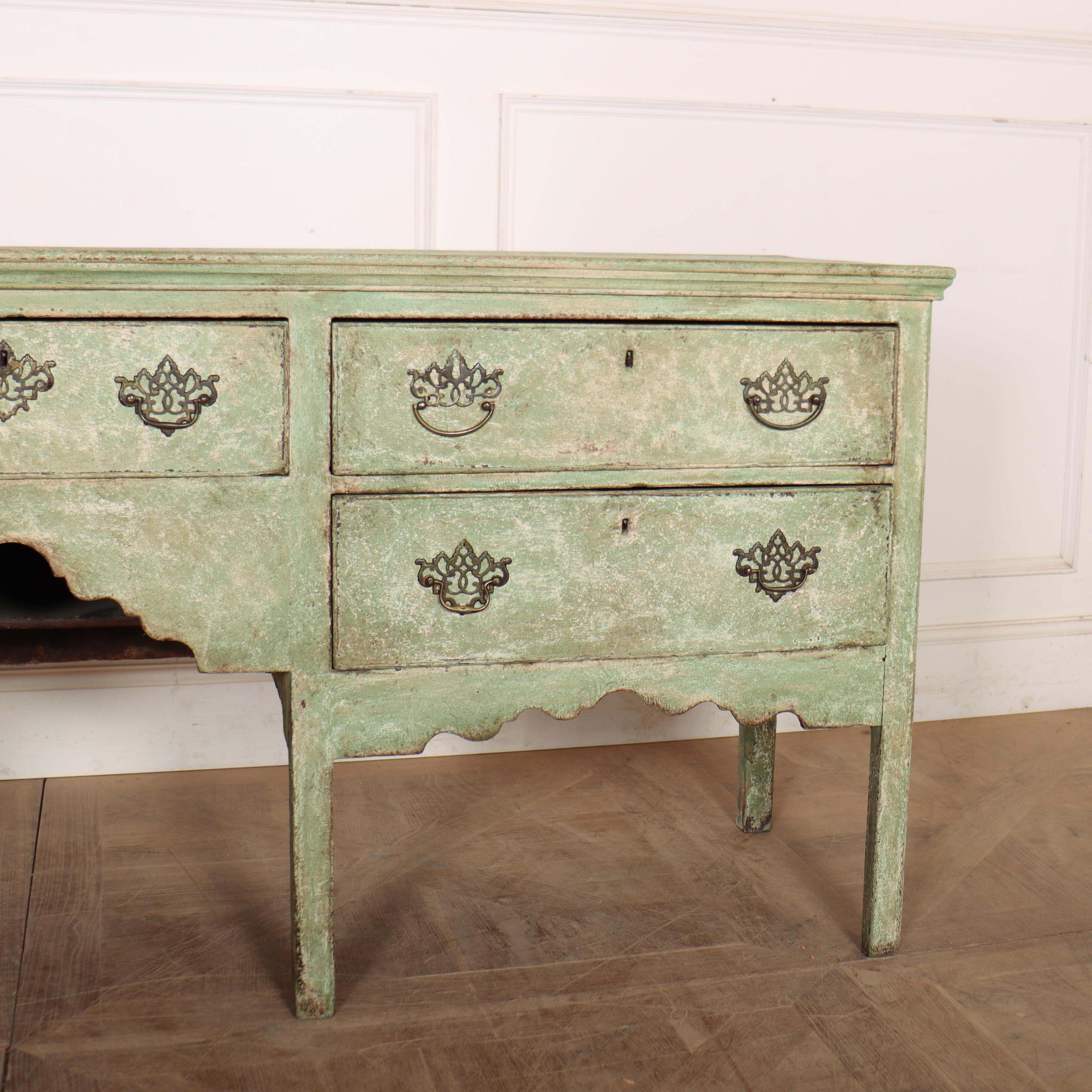 Fino al XVIII secolo 18th Century English Painted Dresser Base / Sideboard in vendita