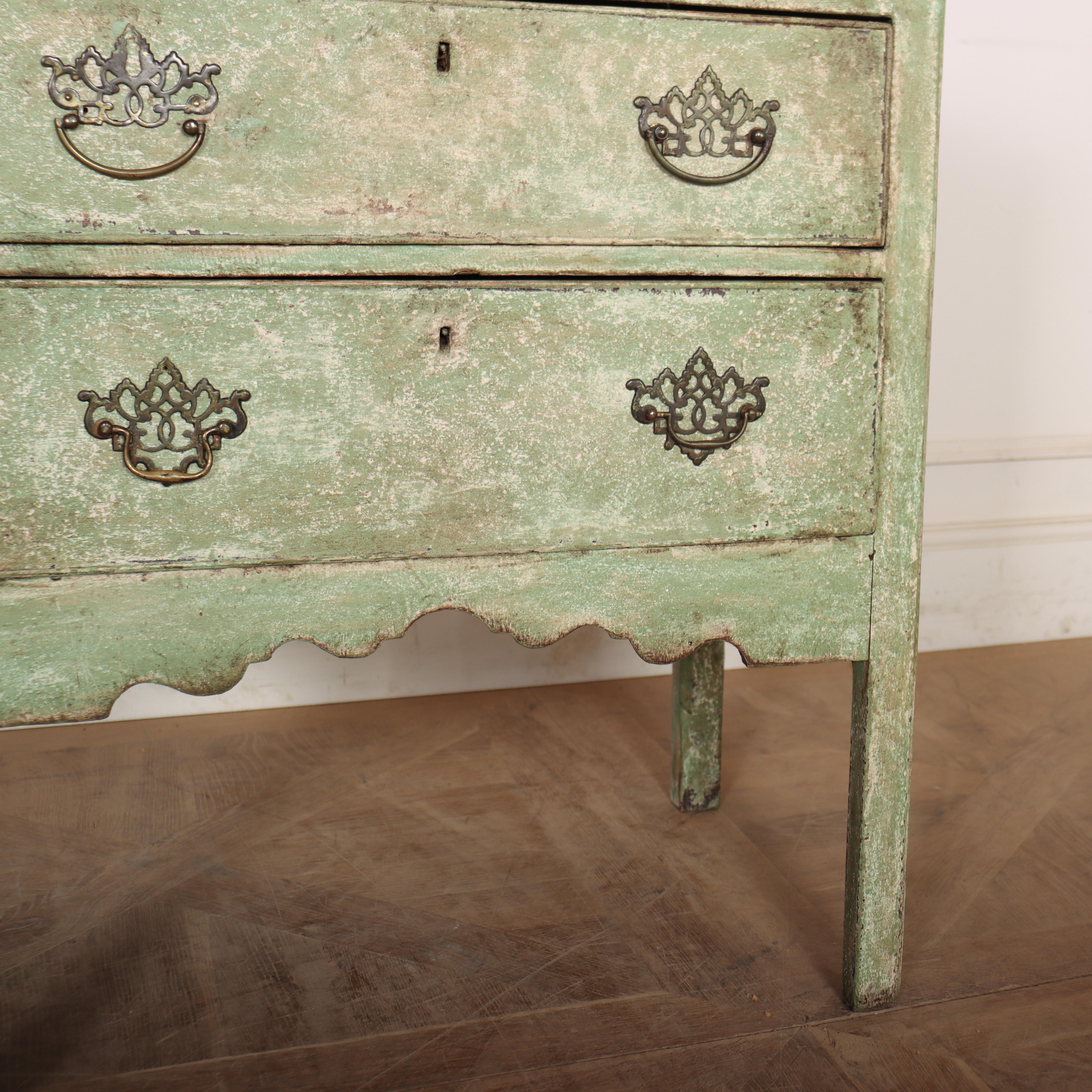 18th Century English Painted Dresser Base / Sideboard in vendita 1