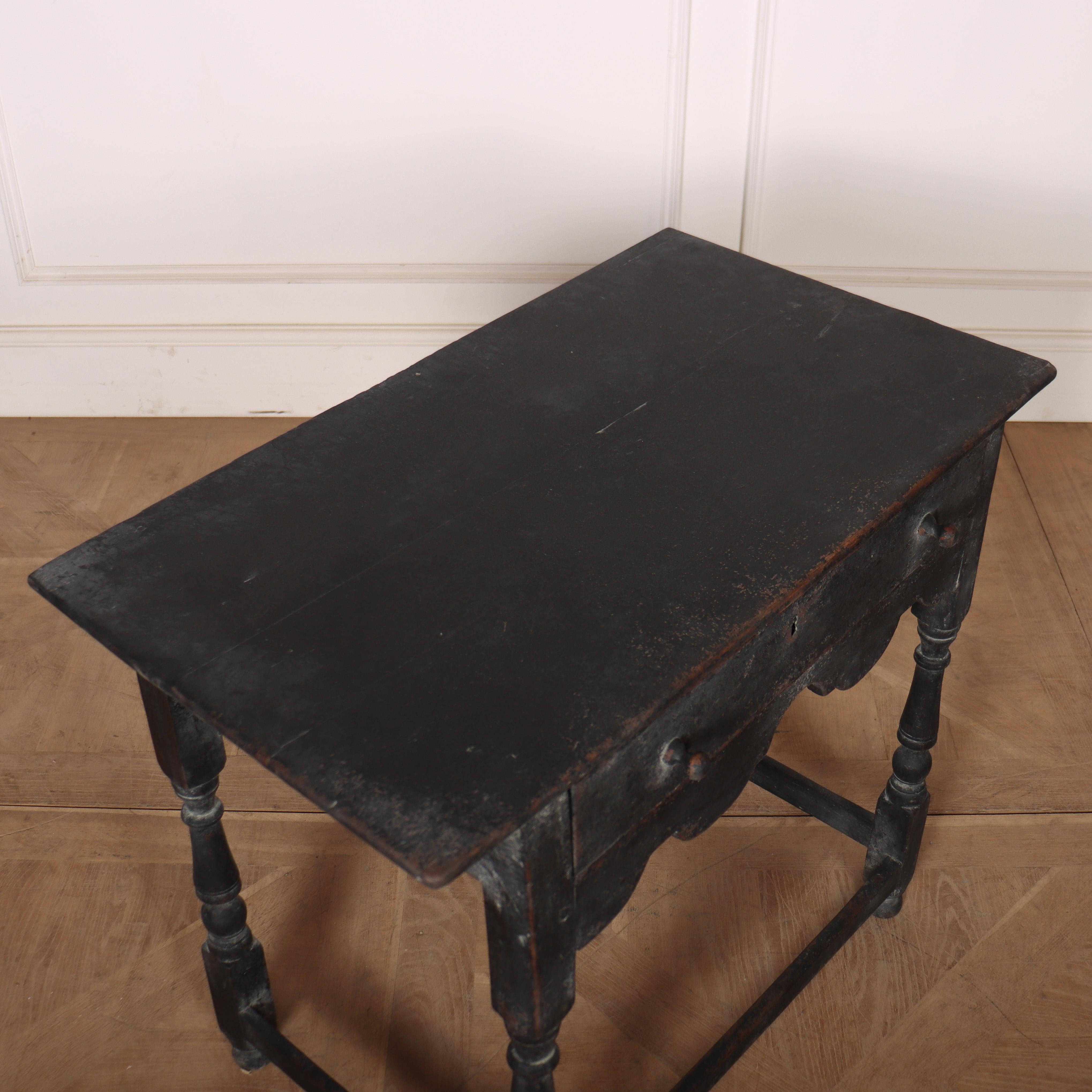 Table d'appoint peinte anglaise du 18ème siècle en vente 2
