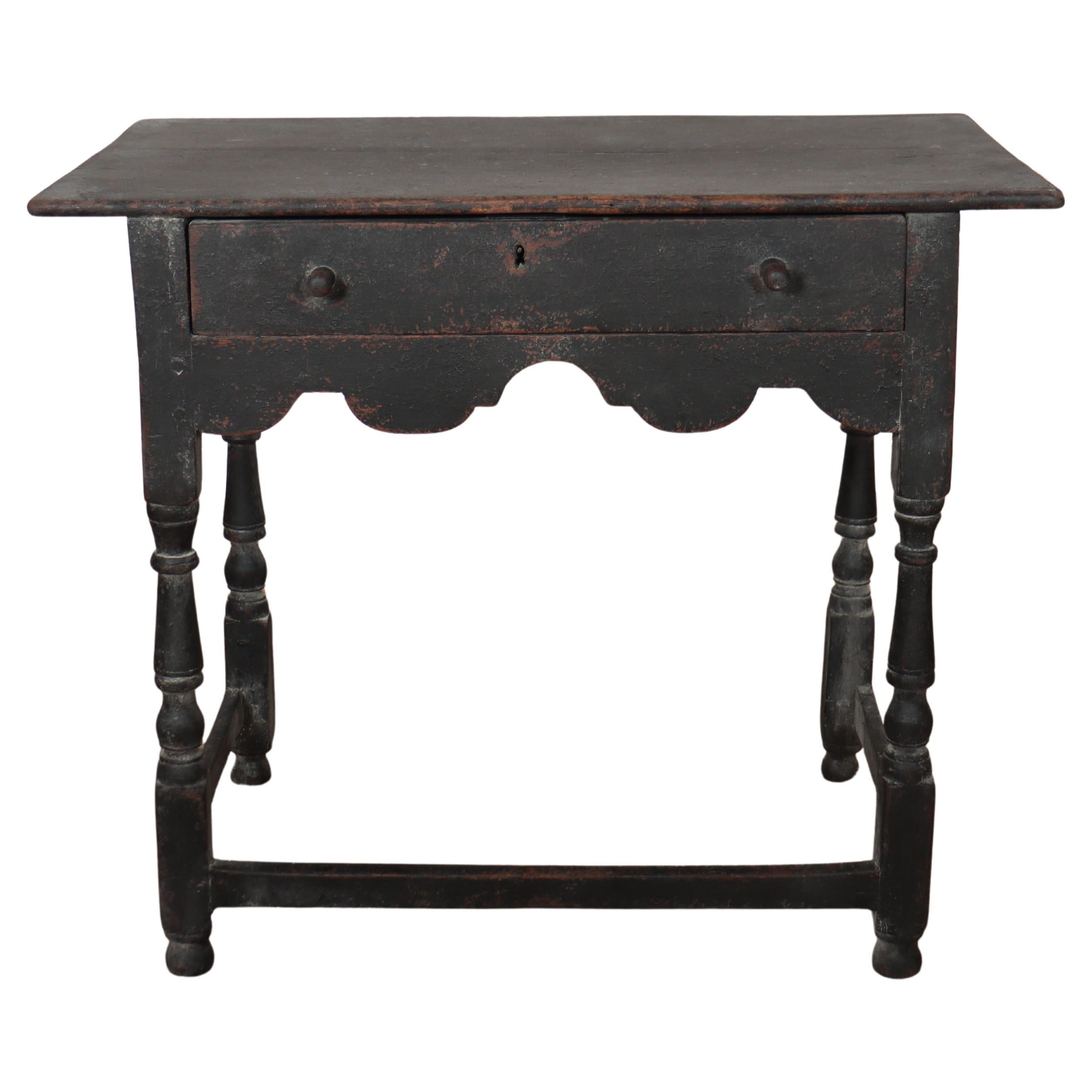 Table d'appoint peinte anglaise du 18ème siècle