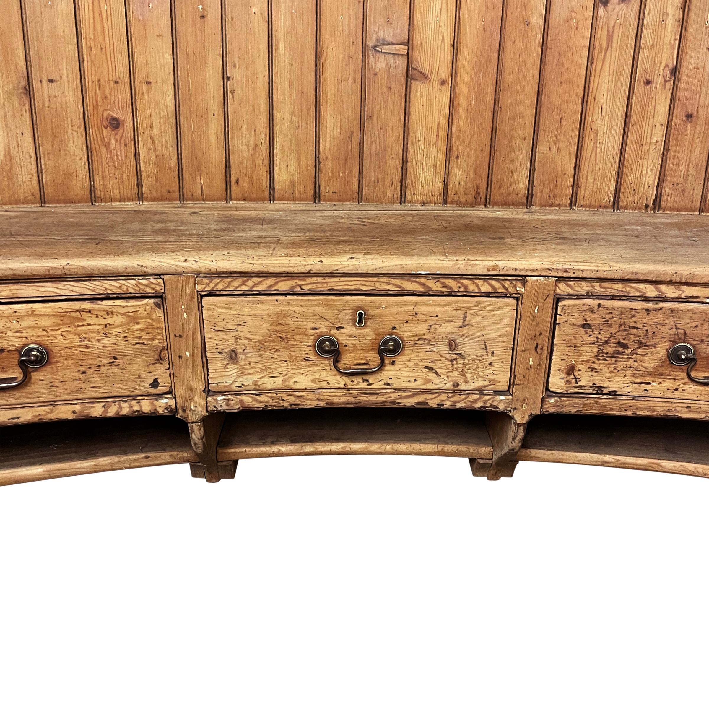 18th Century English Pine Curved Settle 1