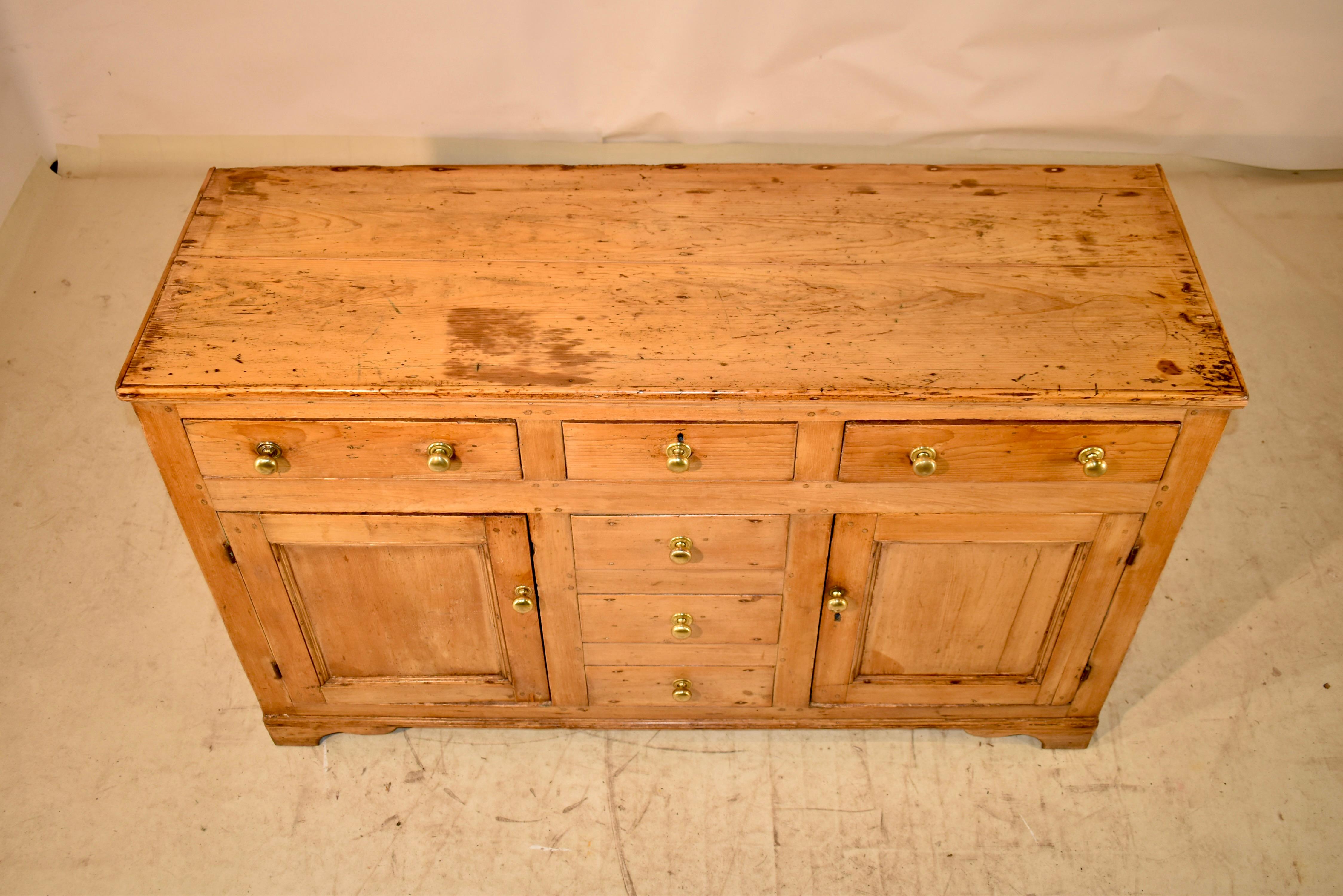 18th Century English Pine Dresser Base For Sale 5