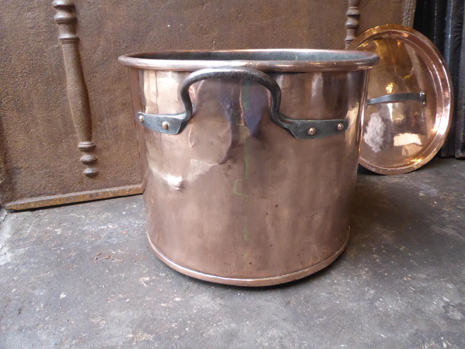 18th Century and Earlier 18th Century English Polished Copper Log Holder of Log Basket